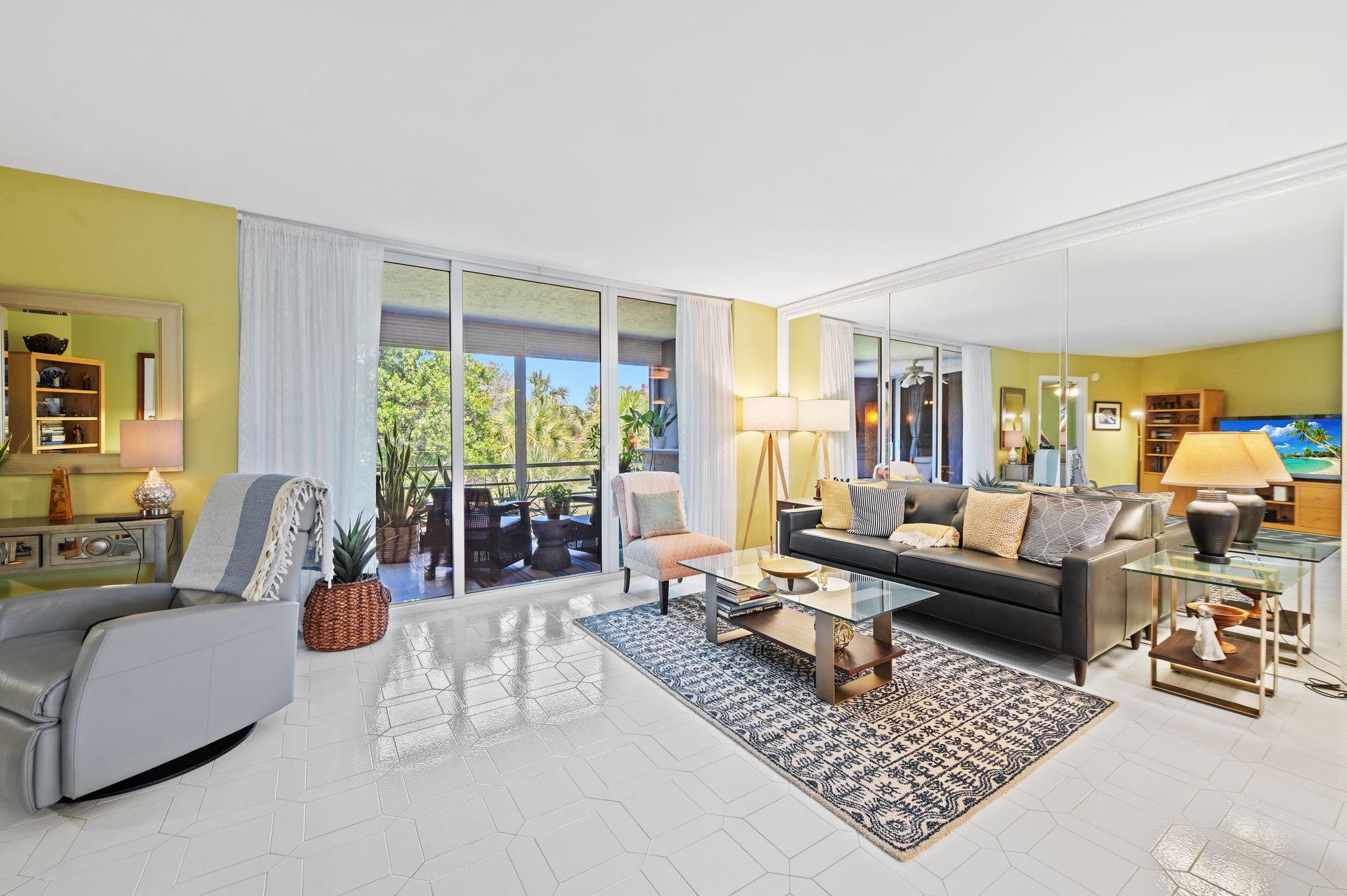 Photo for 3900 Oaks Clubhouse Drive, 305, Pompano Beach, FL 33069 - Listing #FX-10517147 3900 Oaks Clubhouse Drive, 305, Pompano Beach, FL 33069