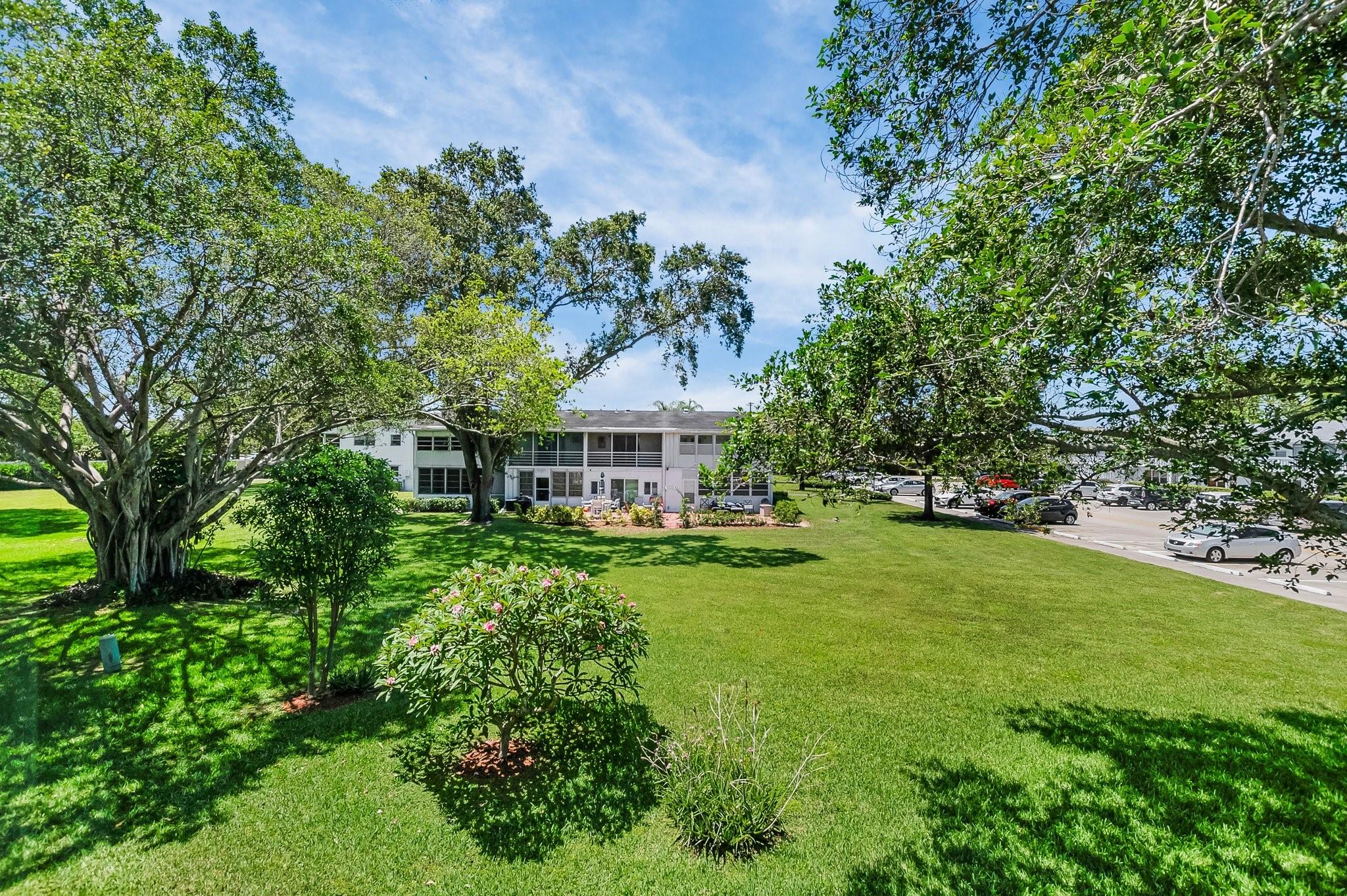 Photo for 327 Farnham P, 327, Deerfield Beach, FL 33442 - Listing #FX-10506185 327 Farnham P, 327, Deerfield Beach, FL 33442