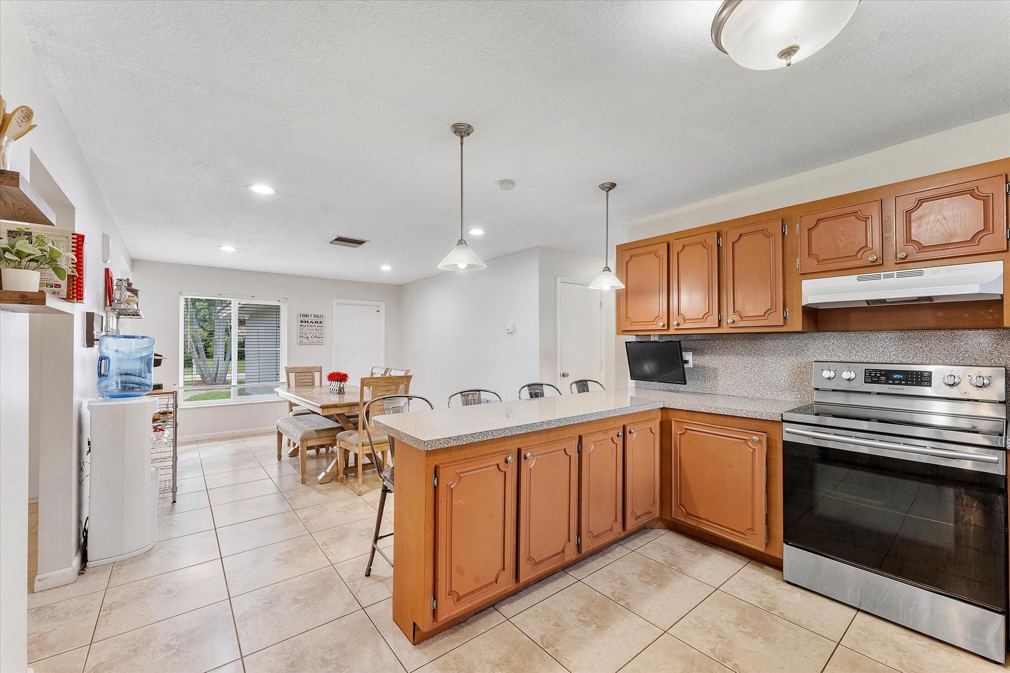 2757 NW 83rd Terrace, Coral Springs, FL 33065