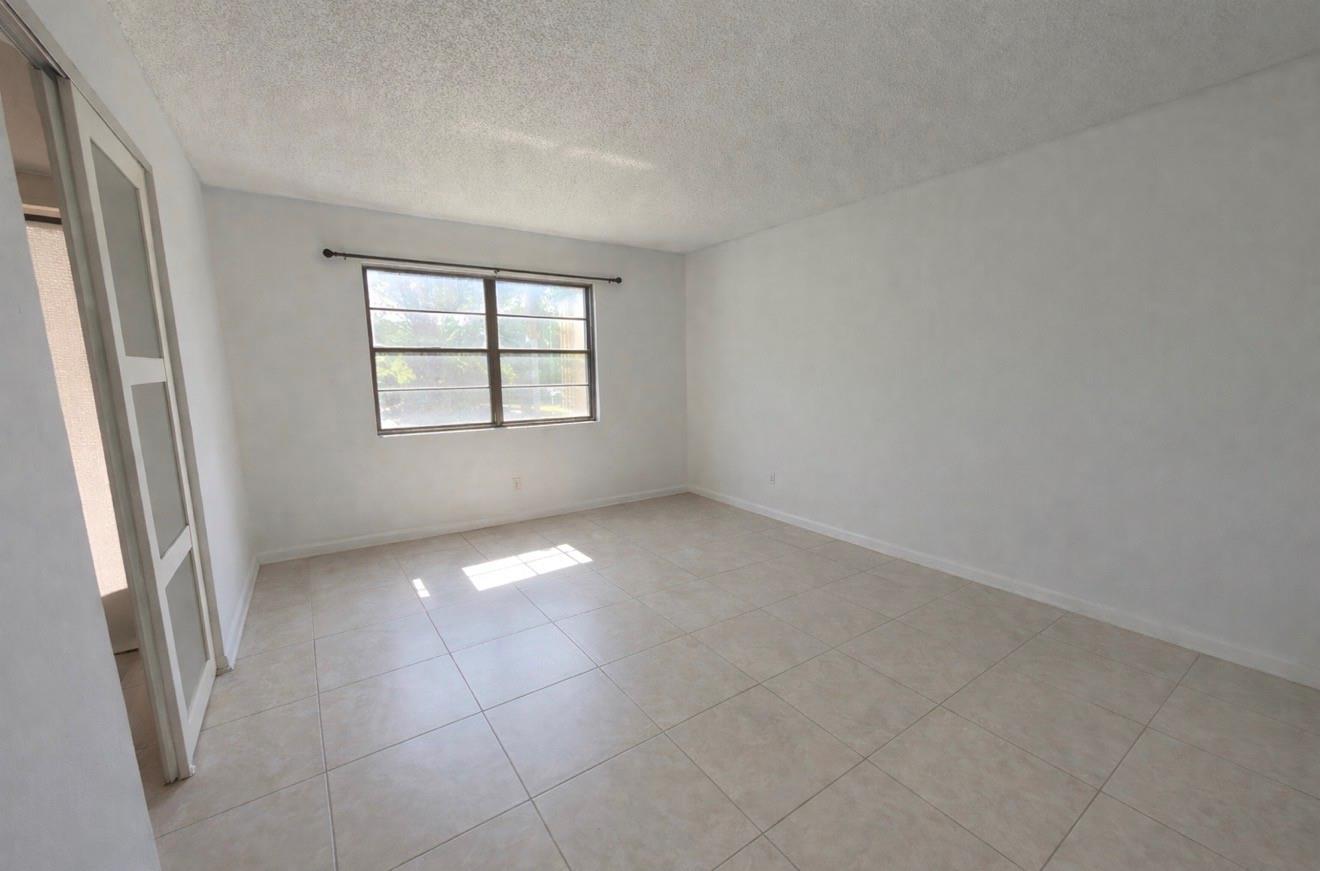 9440 SW 8 Street 208, Boca Raton, FL 33428