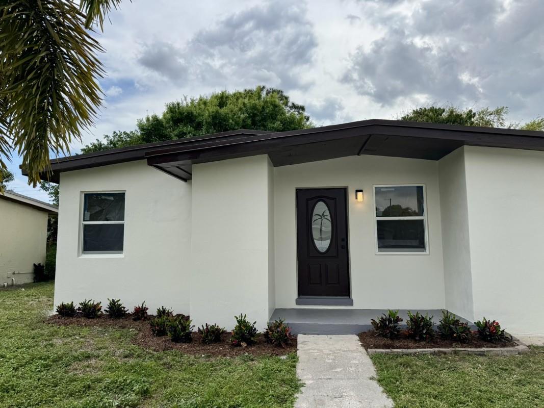 Photo for 1218 NW 13th Court, A, Fort Lauderdale, FL 33311 - listing #FX-10536474 1218 NW 13th Court, A, Fort Lauderdale, FL 33311