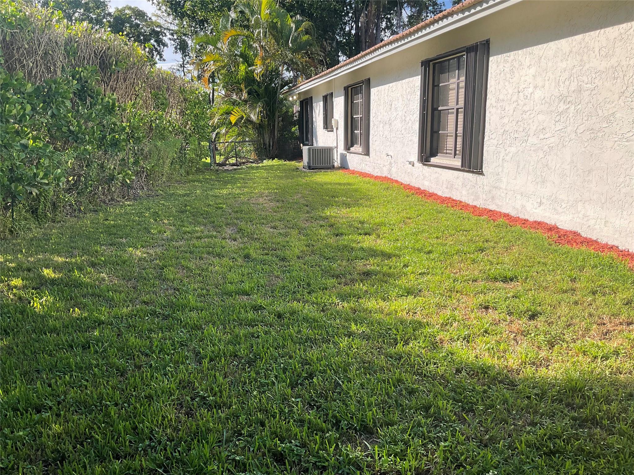 10477 NW 4th Street, Coral Springs, FL 33071