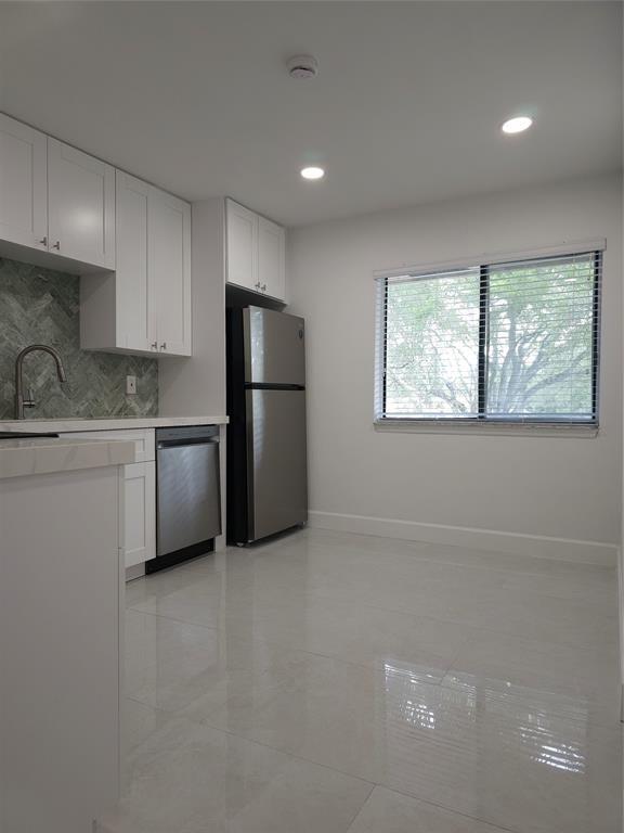 9557 NW 2nd Place 9557, Coral Springs, FL 33071