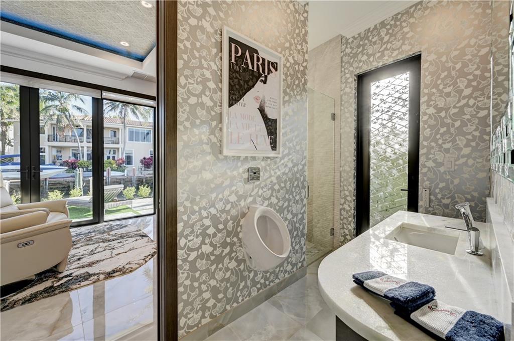 2900 NE 8 Avenue, Boca Raton, FL 33431