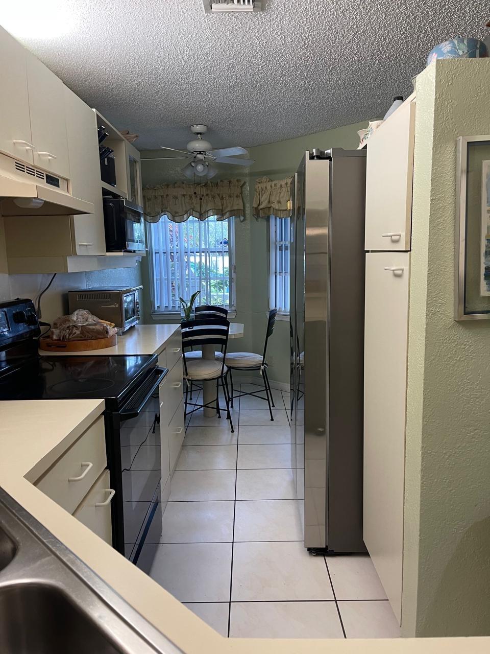 9520 SW 1st Place 6B, Coral Springs, FL 33071