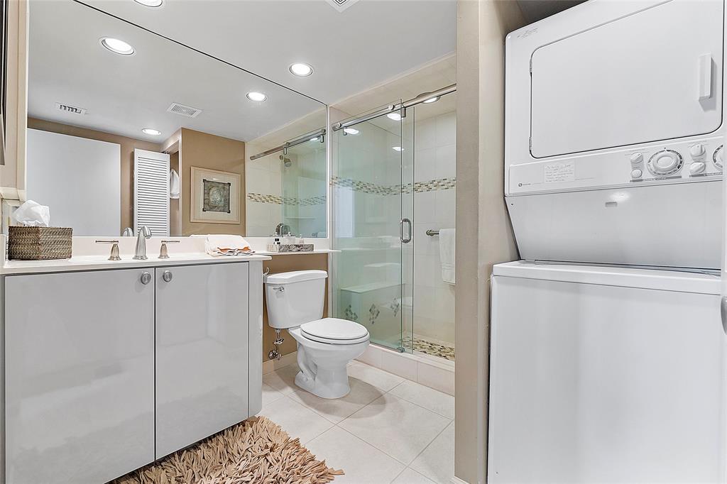 Photo for 8210 E Casa Del Lago, E, Boca Raton, FL 33433 - Listing #FX-10435946 8210 E Casa Del Lago, E, Boca Raton, FL 33433