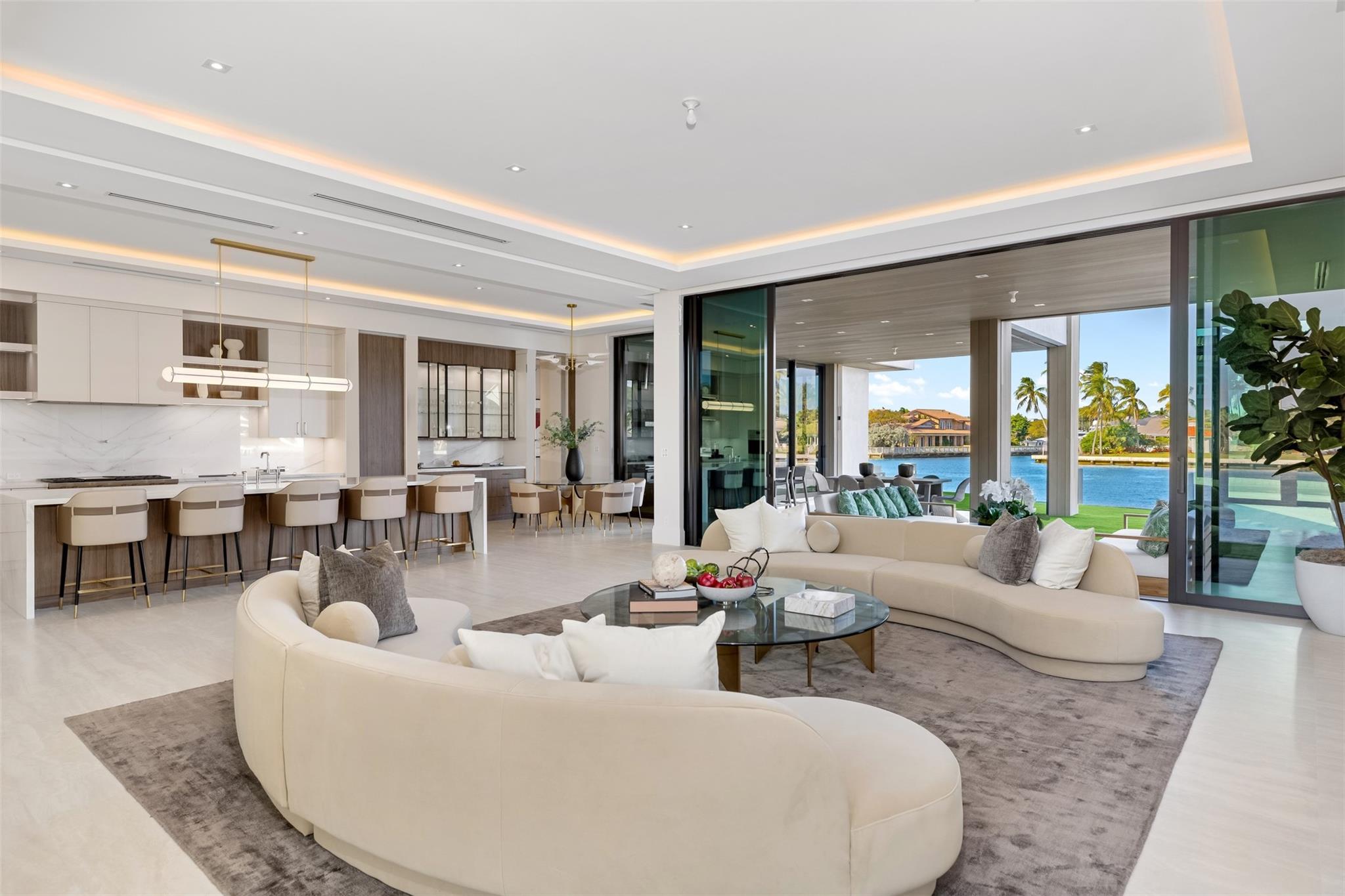 32 Seneca Road, Fort Lauderdale, FL 33308