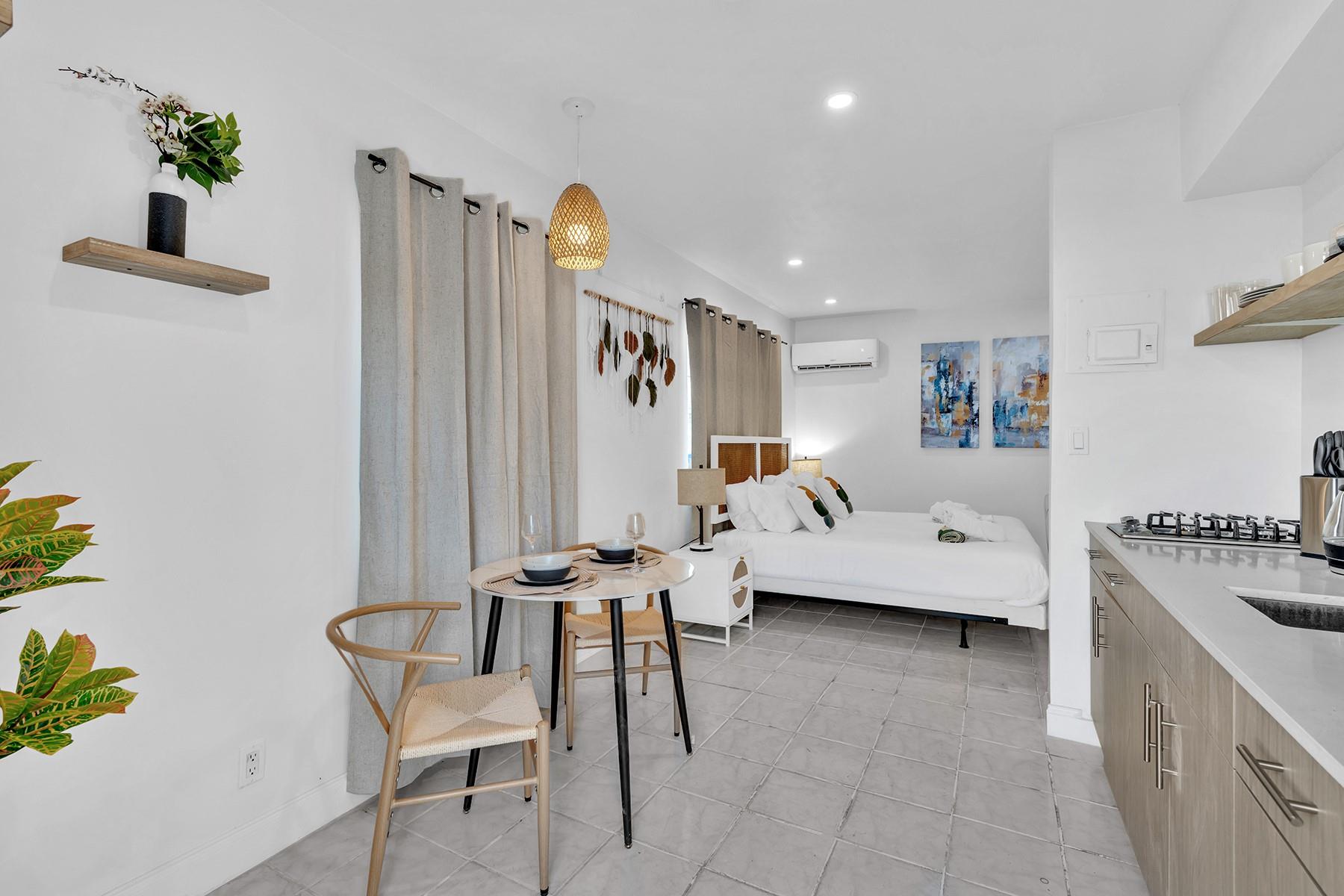 1941 Washington Street 3, Hollywood, FL 33020