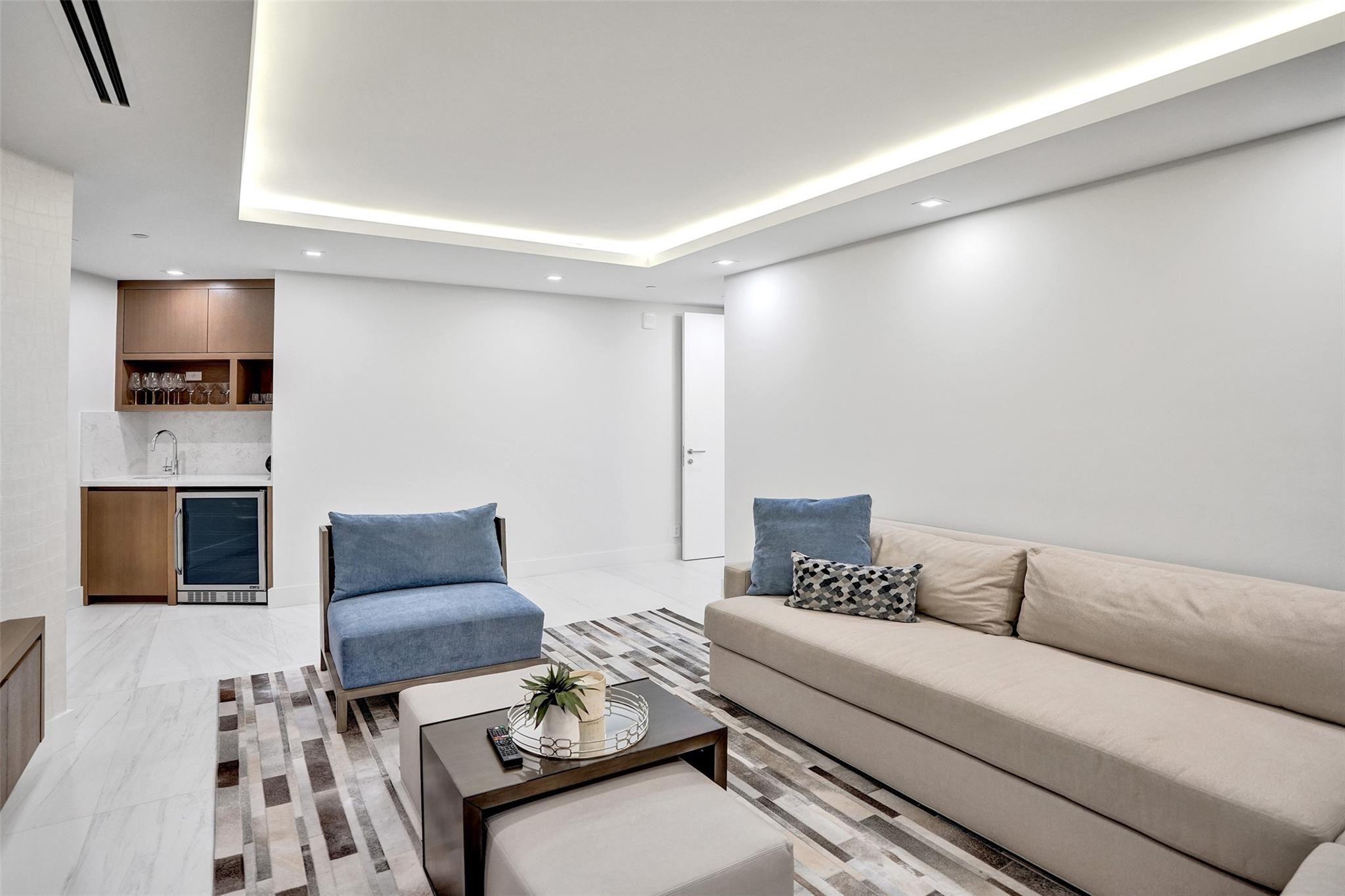 701 N Fort Lauderdale Beach Boulevard PH 1801, Fort Lauderdale, FL 33304