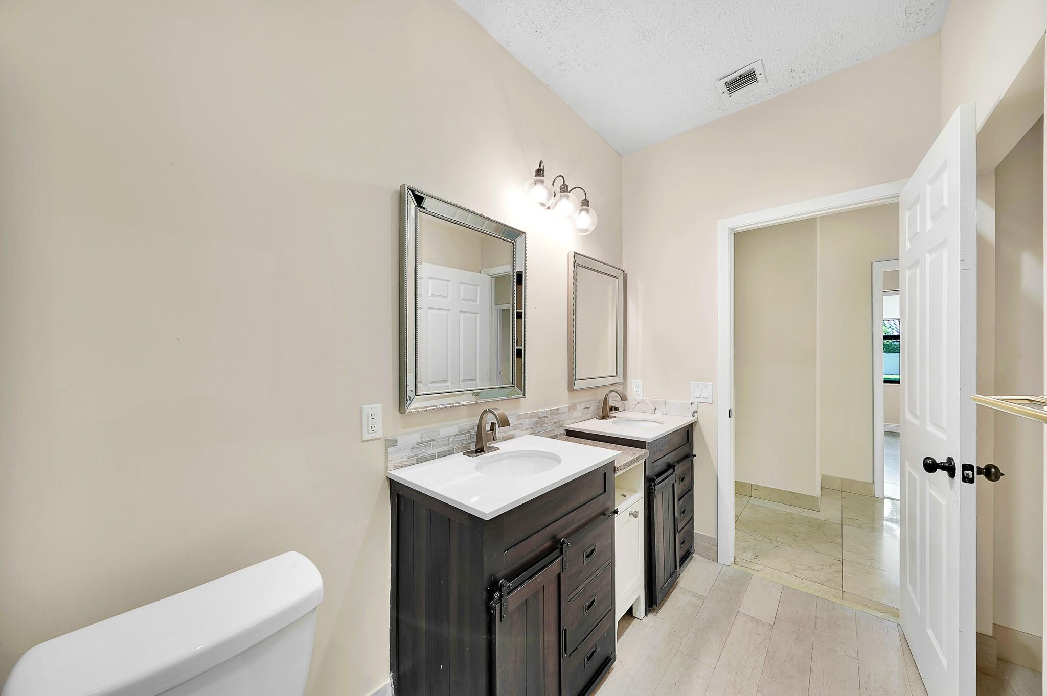 645 NW 102nd Avenue, Coral Springs, FL 33071