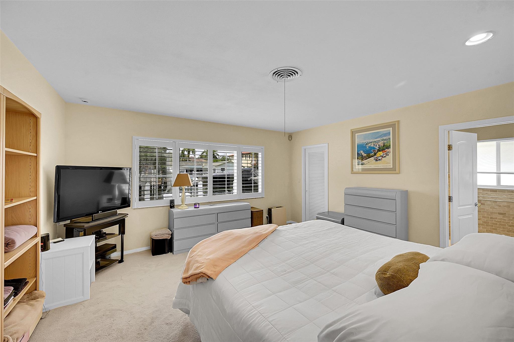 Photo for 2920 NE 23rd Street, Pompano Beach, FL 33062 - Listing #FX-10512875 2920 NE 23rd Street, Pompano Beach, FL 33062