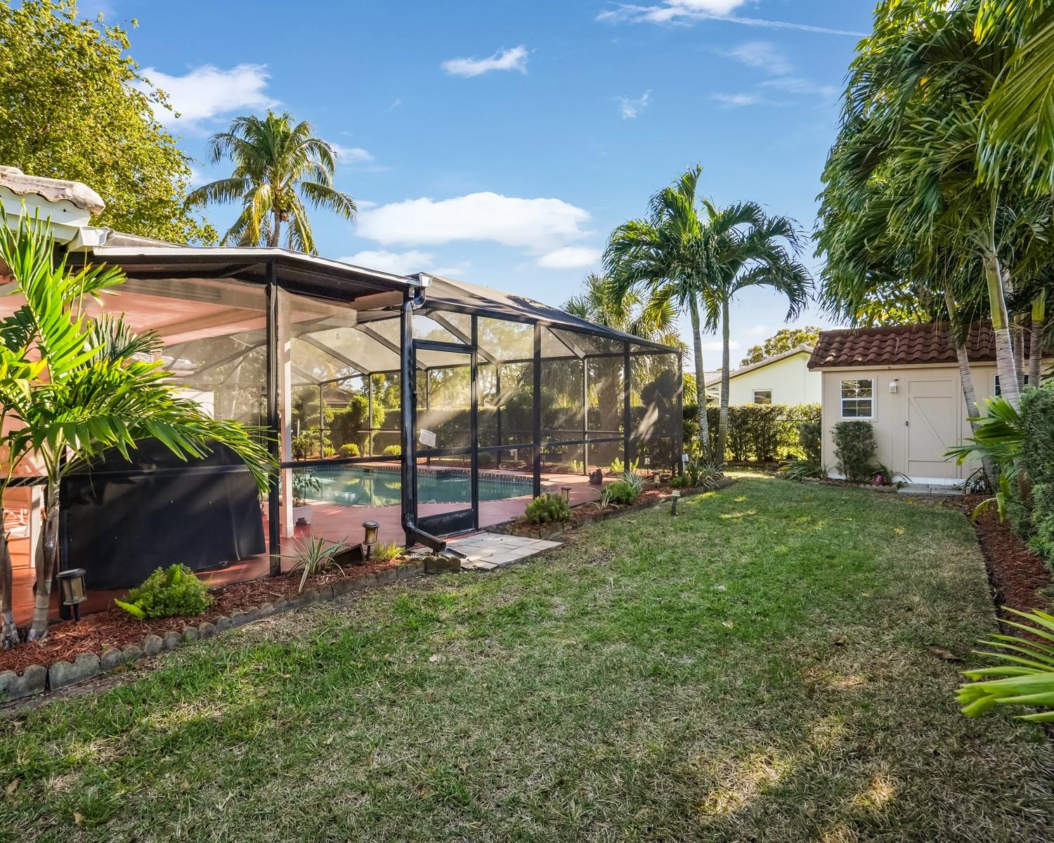 906 NW 83rd Drive, Coral Springs, FL 33071