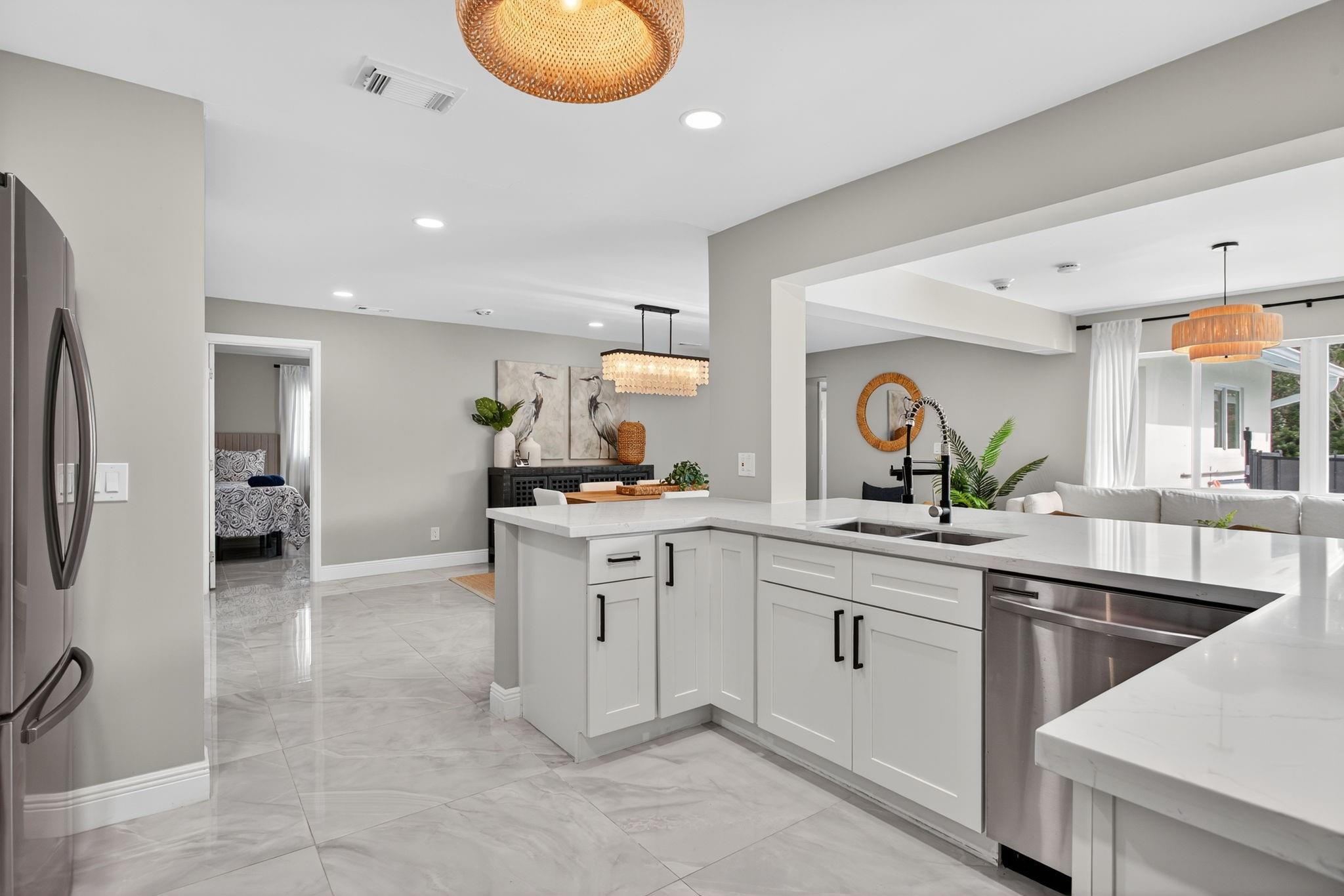 2421 NW 114th Avenue, Coral Springs, FL 33065