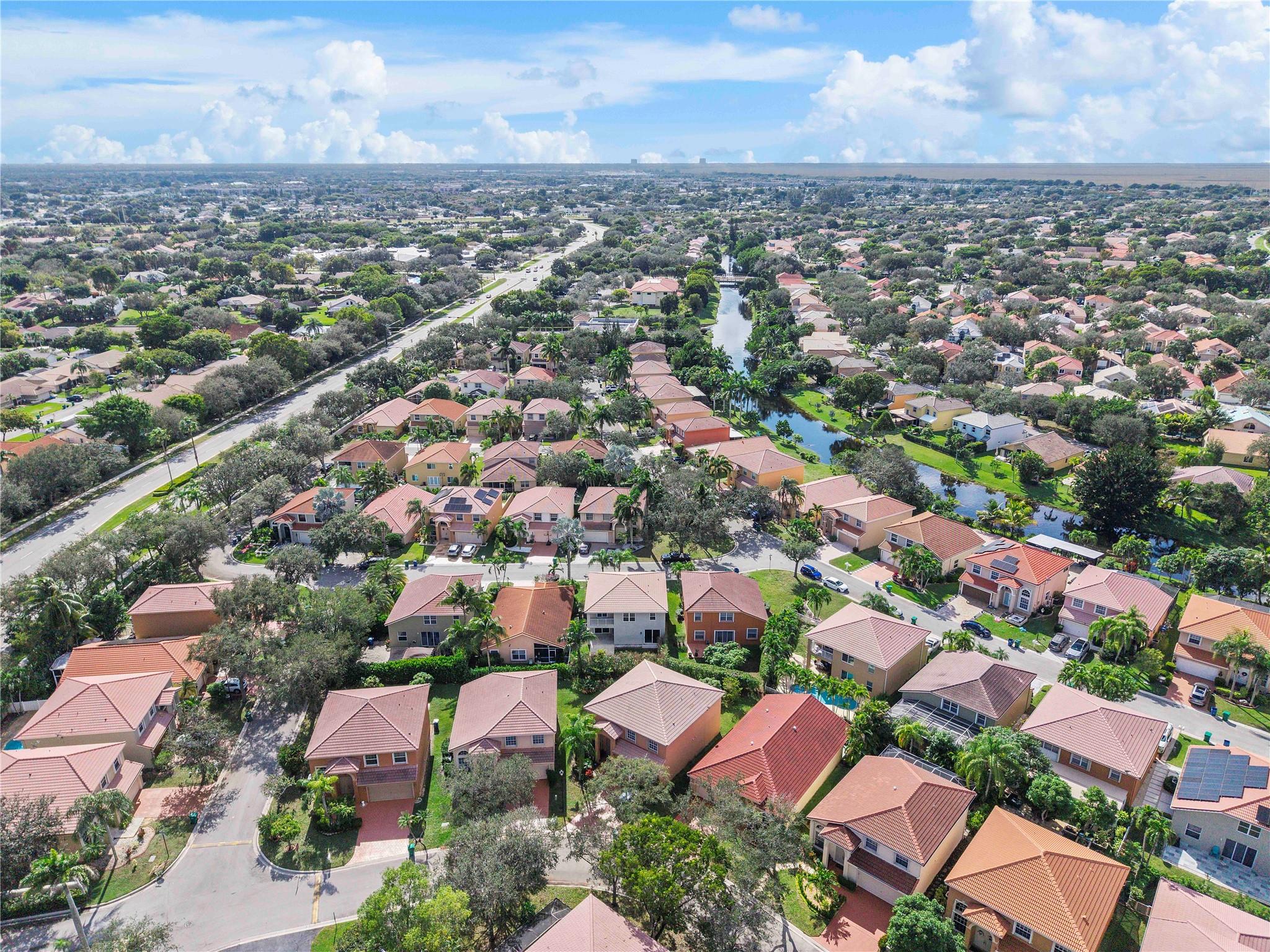 11571 NW 4th Mnr, Coral Springs, FL 33071