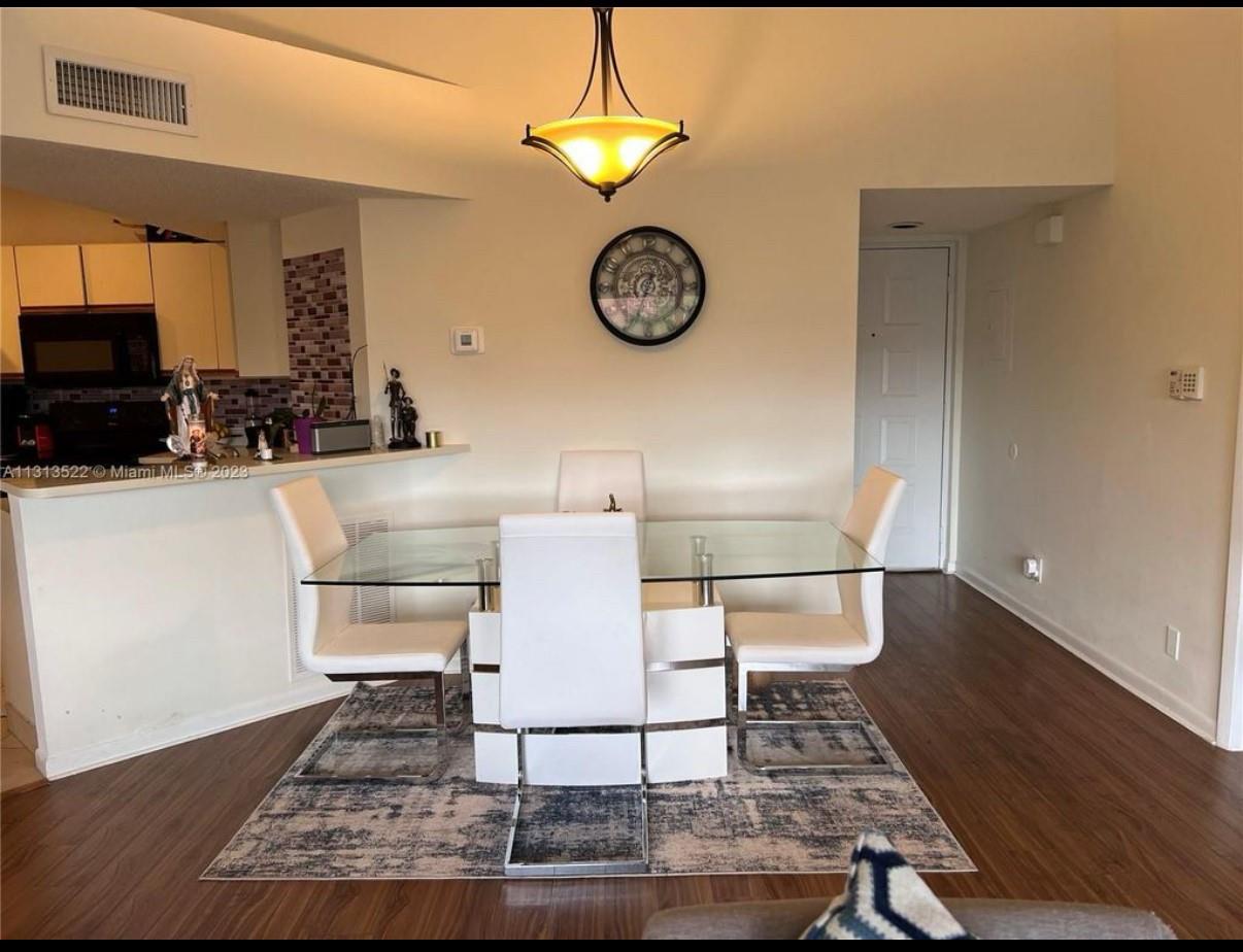 9055 Wiles Road 304, Coral Springs, FL 33067