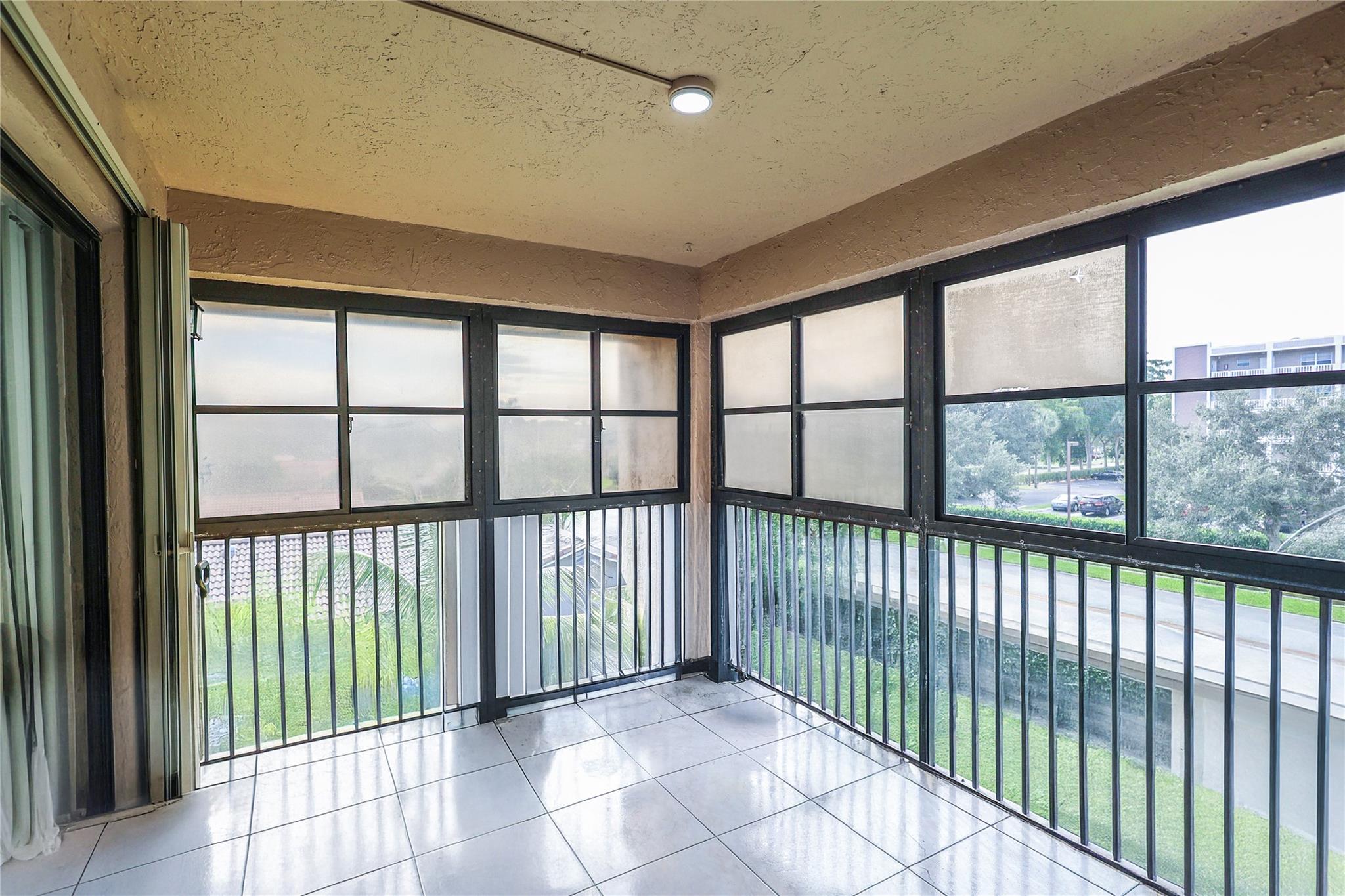 8725 Shadow Wood Boulevard 312, Coral Springs, FL 33071