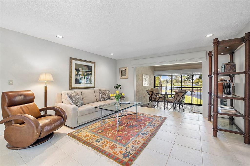 Photo for 8210 E Casa Del Lago, E, Boca Raton, FL 33433 - Listing #FX-10435946 8210 E Casa Del Lago, E, Boca Raton, FL 33433