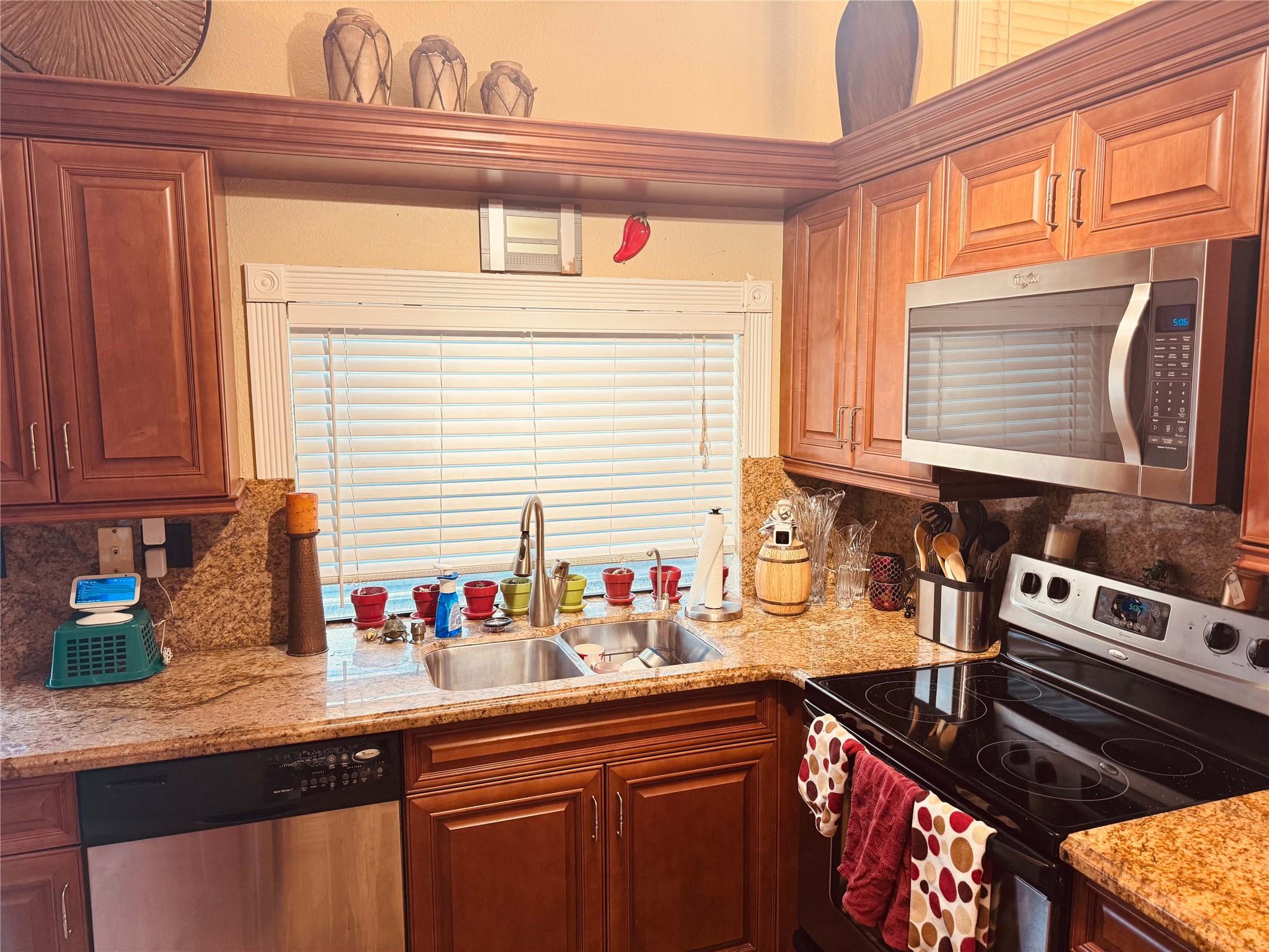 3771 NW 73rd Way, Coral Springs, FL 33065