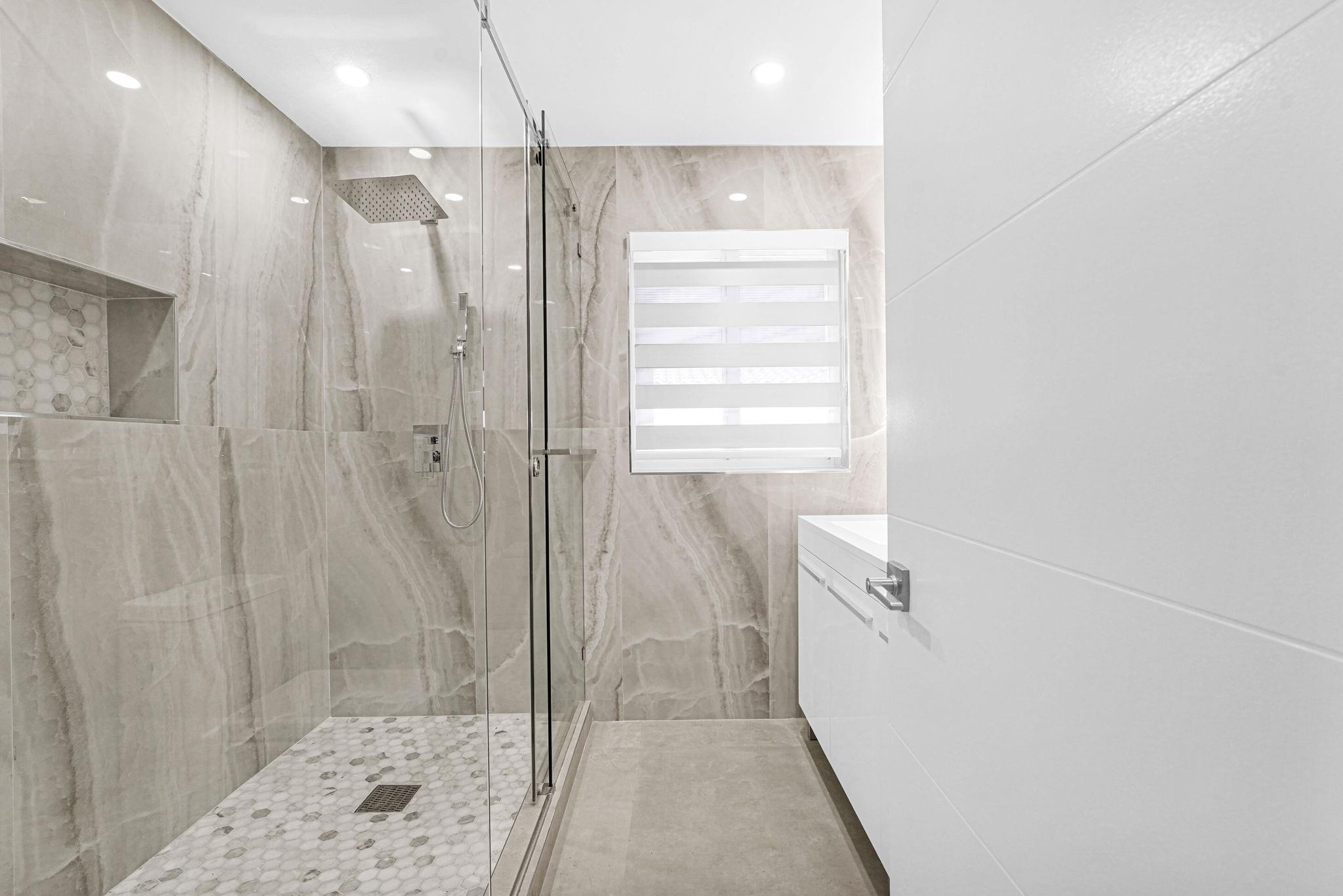 2291 SW 17th Street, Miami, FL 33145