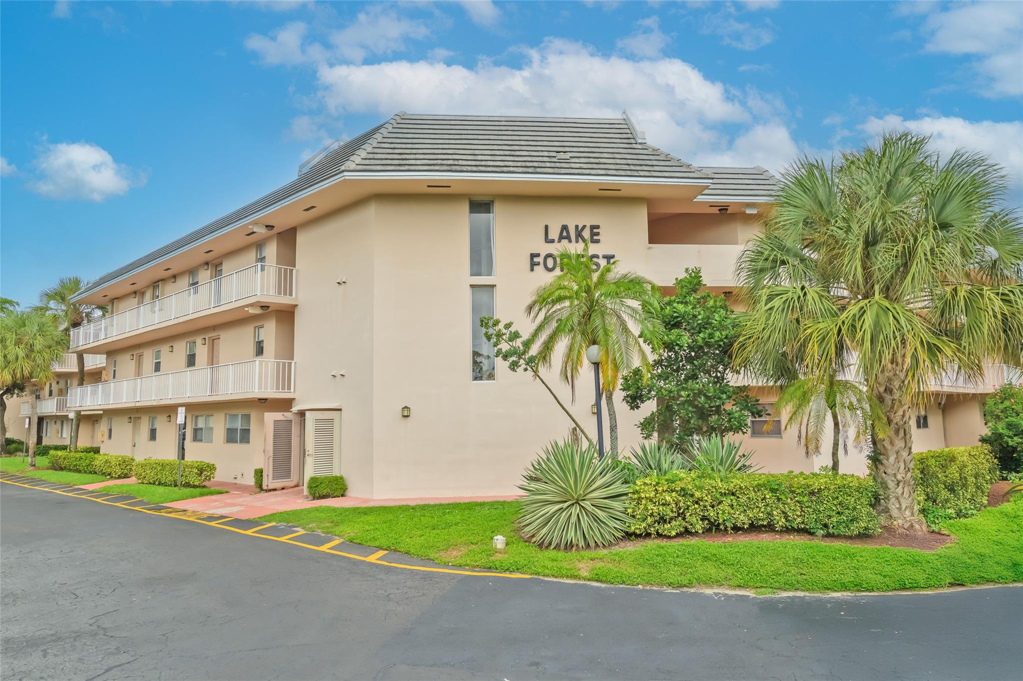 2850 S Forest Hills Boulevard 105, Coral Springs, FL 33065