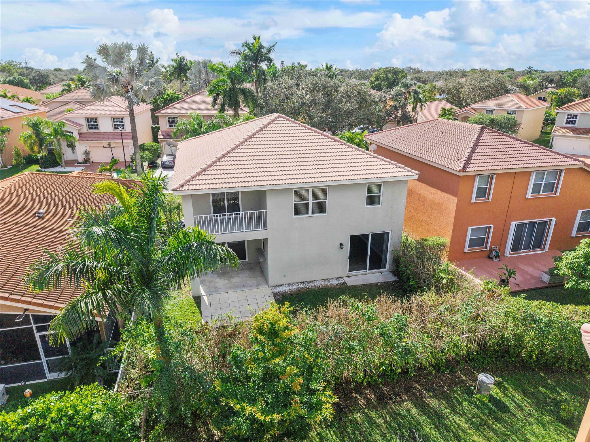 11571 NW 4th Mnr, Coral Springs, FL 33071