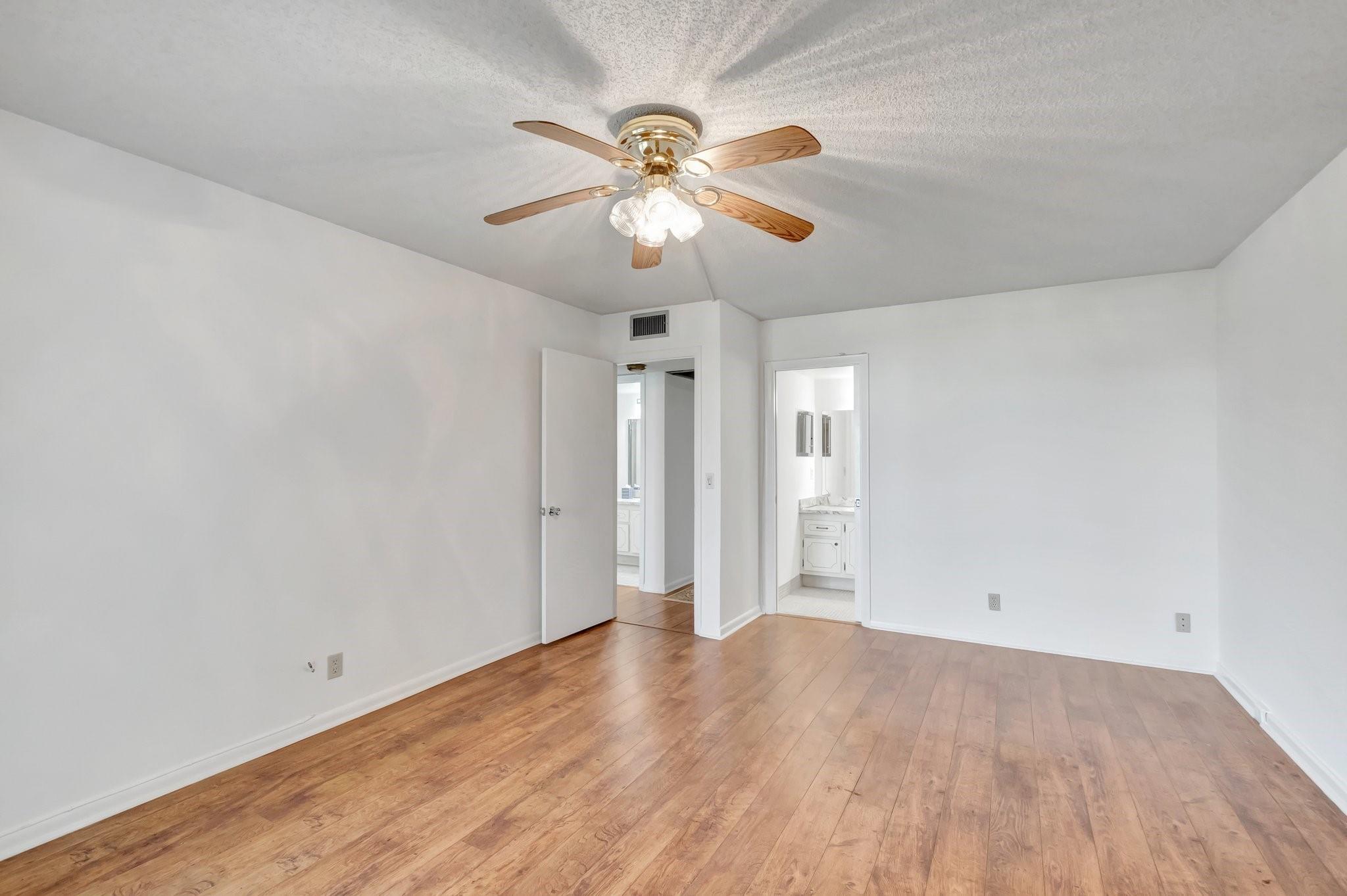 Photo for 267 Wellington J, 267, West Palm Beach, FL 33417 - Listing #FX-10503040 267 Wellington J, 267, West Palm Beach, FL 33417