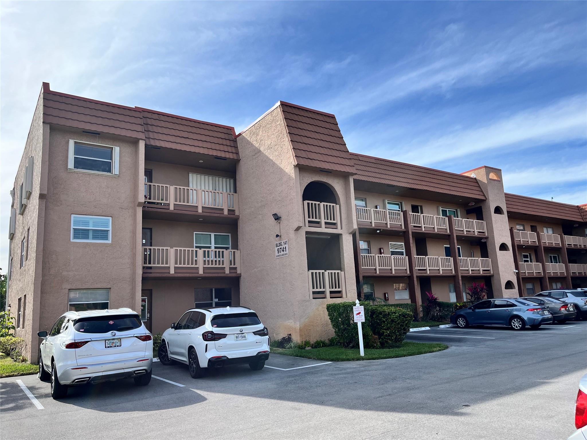 Photo for 9741 Sunrise Lakes Boulevard, 202, Sunrise, FL 33322 - Listing #FX-10478821 9741 Sunrise Lakes Boulevard, 202, Sunrise, FL 33322