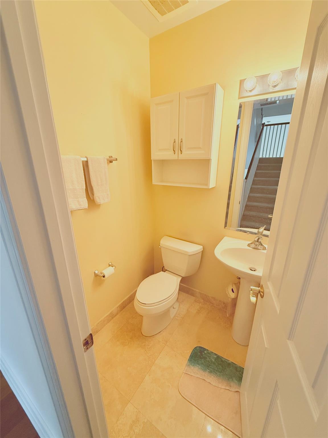 Photo for 1951 Coral Heights Boulevard, 402, Fort Lauderdale, FL 33308 - Listing #FX-10527008 1951 Coral Heights Boulevard, 402, Fort Lauderdale, FL 33308
