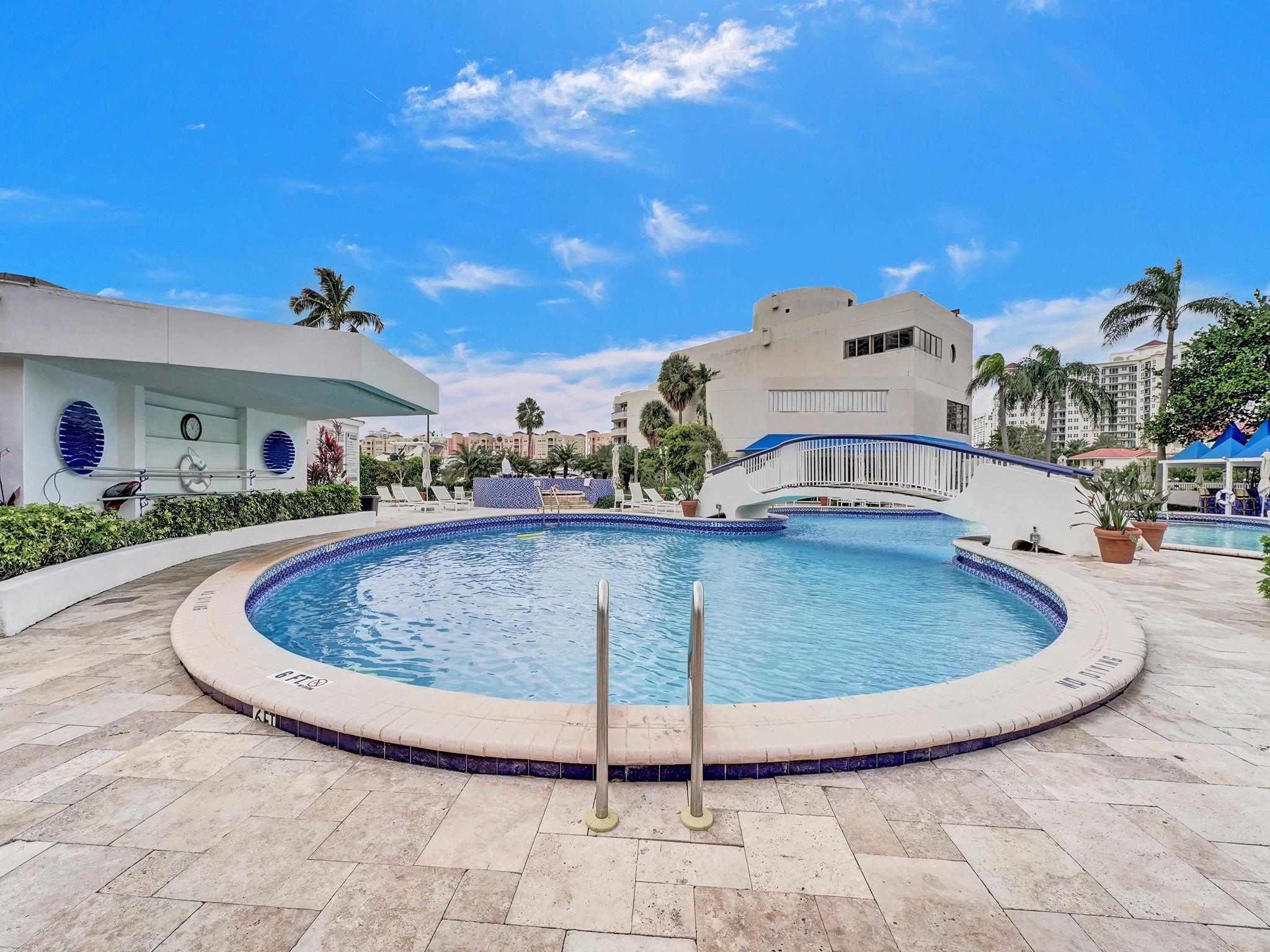 19707 Turnberry Way 8L, Miami, FL 33180