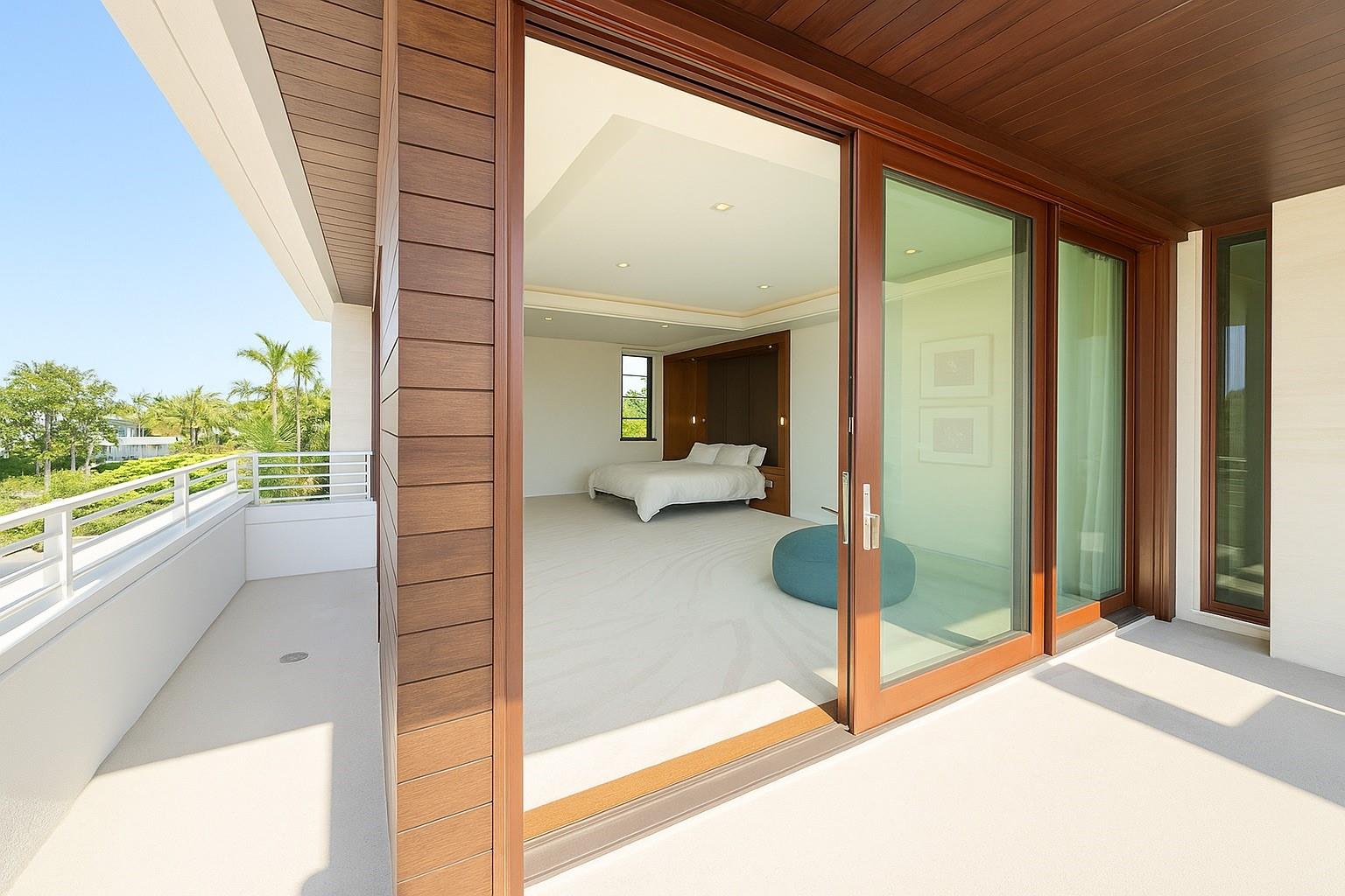 10 Pelican Drive, Fort Lauderdale, FL 33301