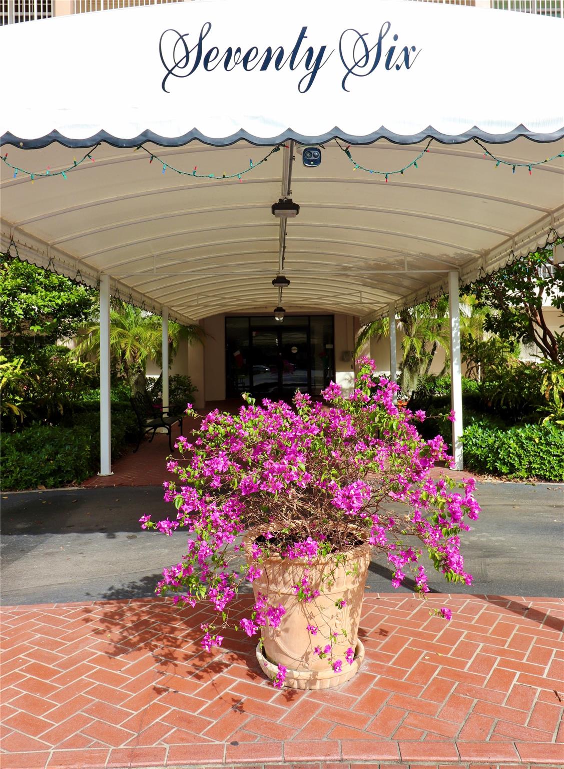 Photo for 3900 Oaks Clubhouse Drive, 305, Pompano Beach, FL 33069 - Listing #FX-10517147 3900 Oaks Clubhouse Drive, 305, Pompano Beach, FL 33069