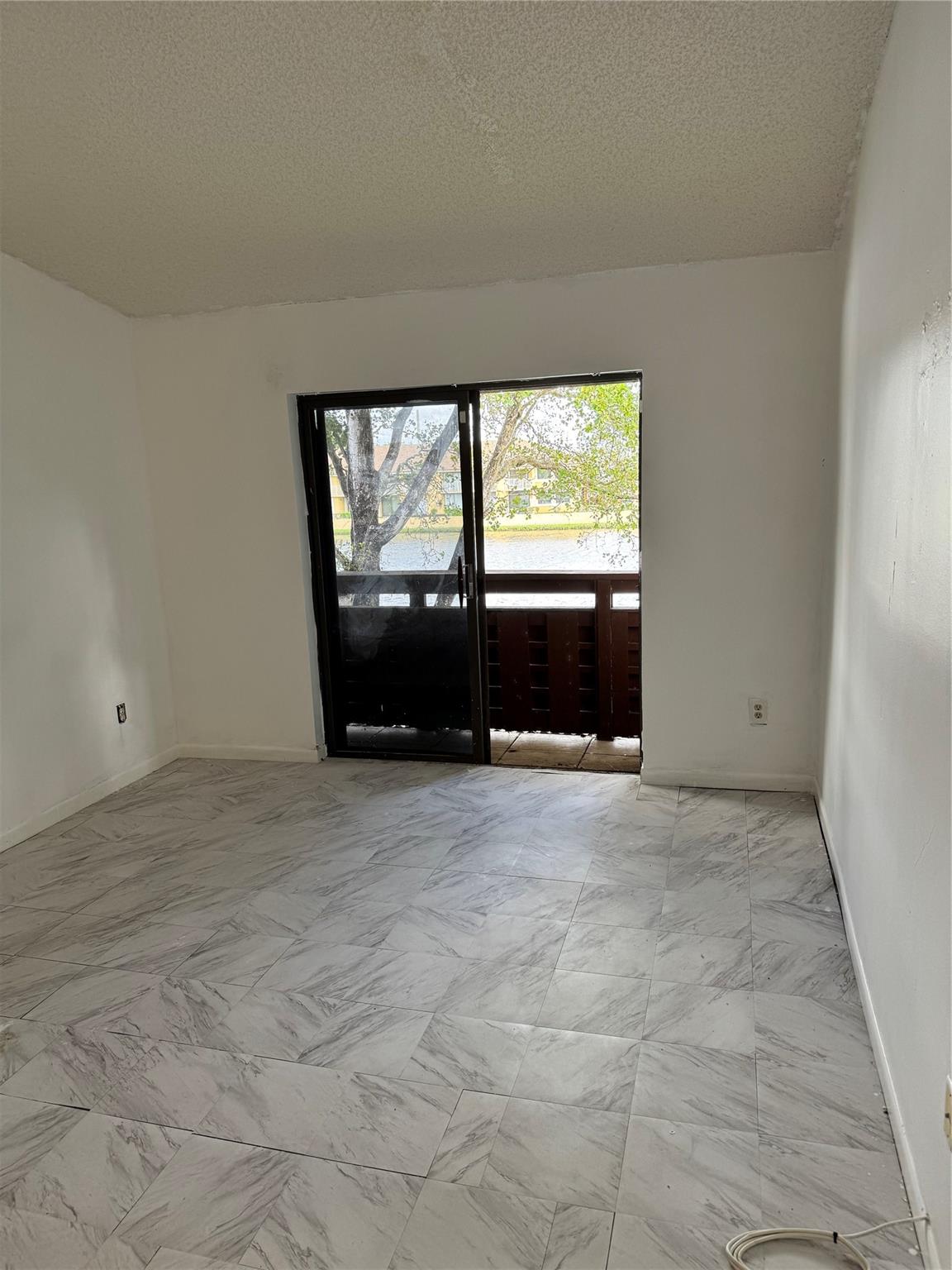 615 NW 210th Street, Miami, FL 33169