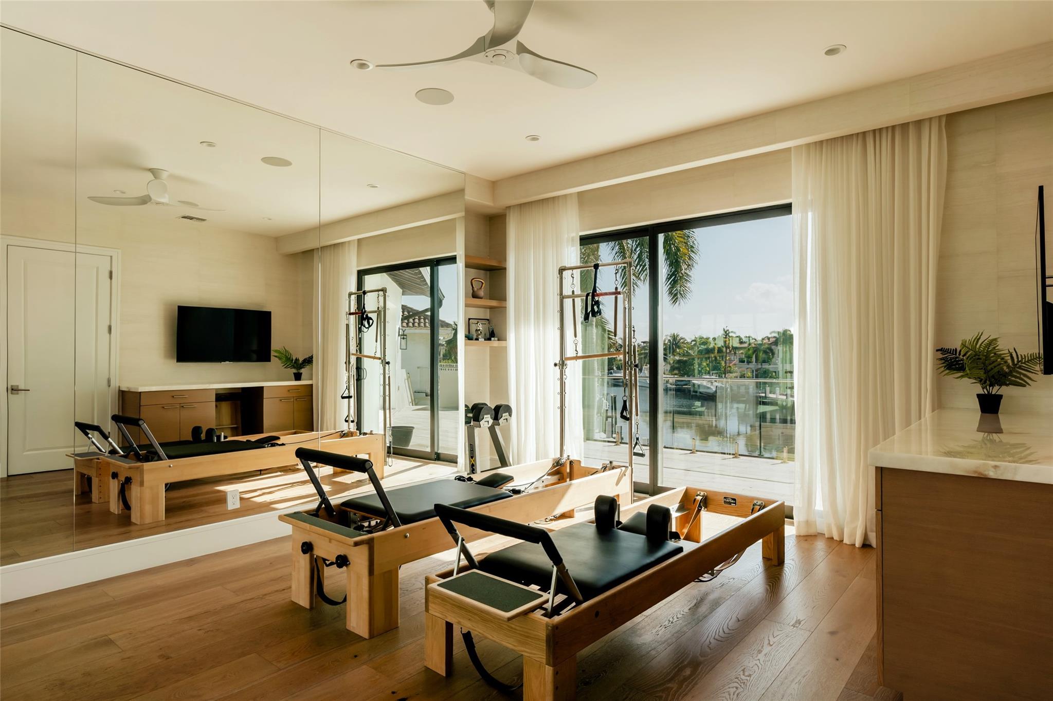 2300 NE 34th Court, Lighthouse Point, FL 33064