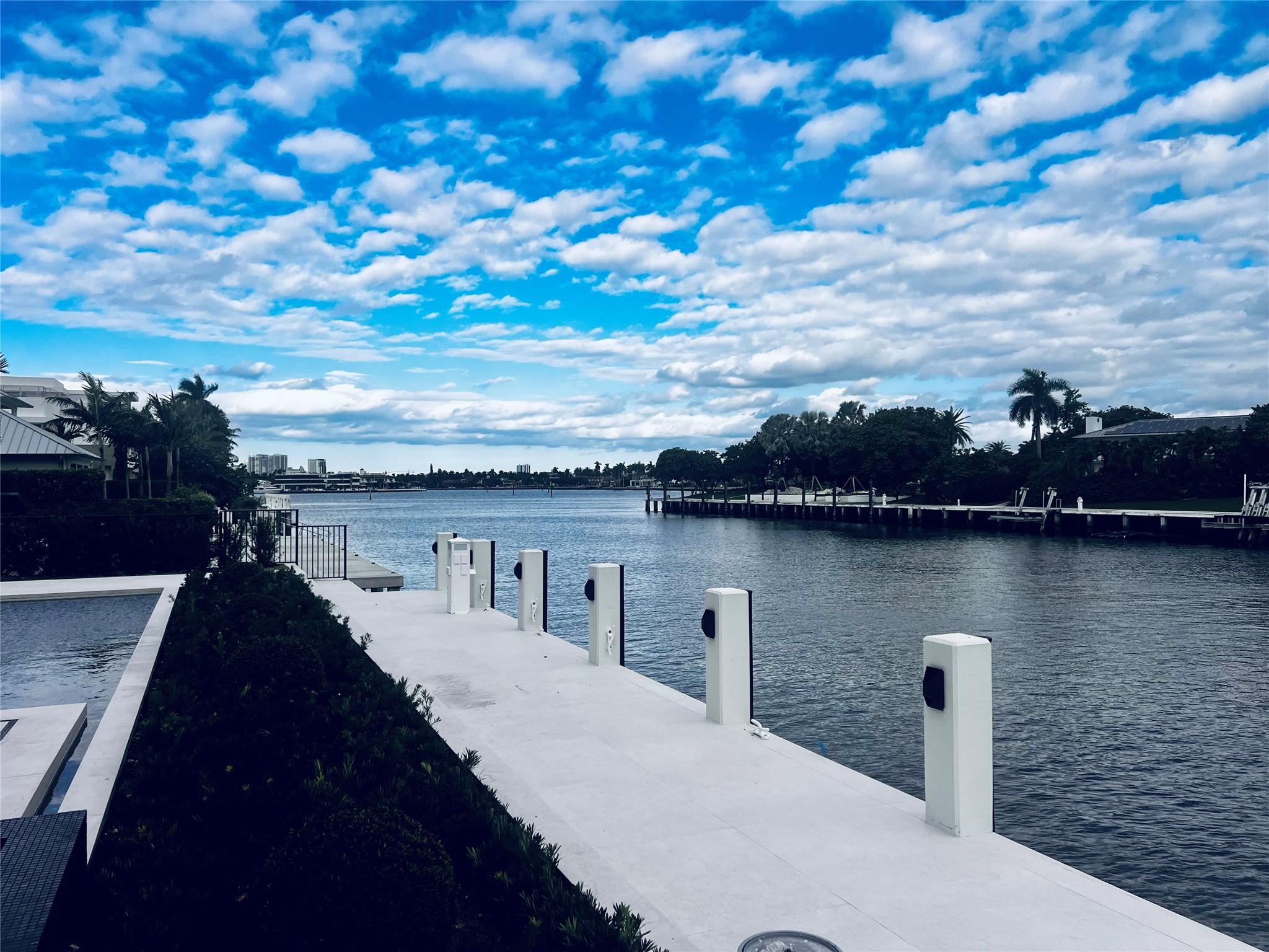 23 Isla Bahia Drive, Fort Lauderdale, FL 33316