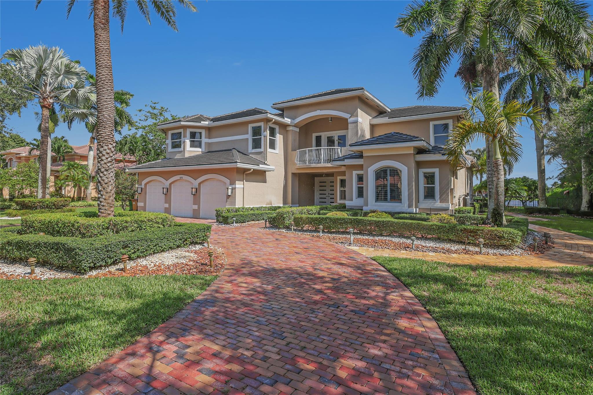 Photo for 10792 Pine Lodge Trail, Davie, FL 33328 - Listing #FX-10511577 10792 Pine Lodge Trail, Davie, FL 33328