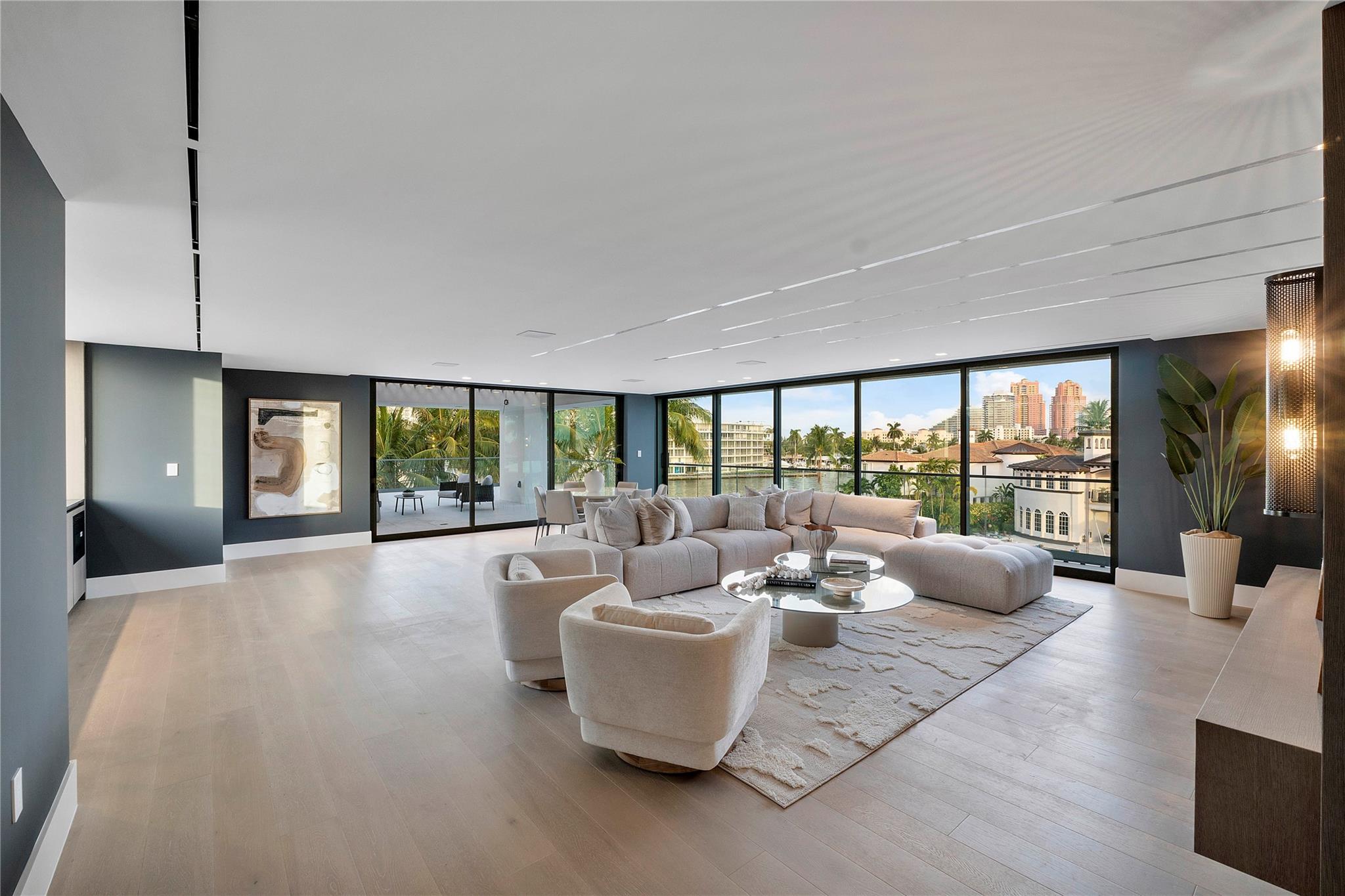 2880 NE 28th Street, Fort Lauderdale, FL 33306