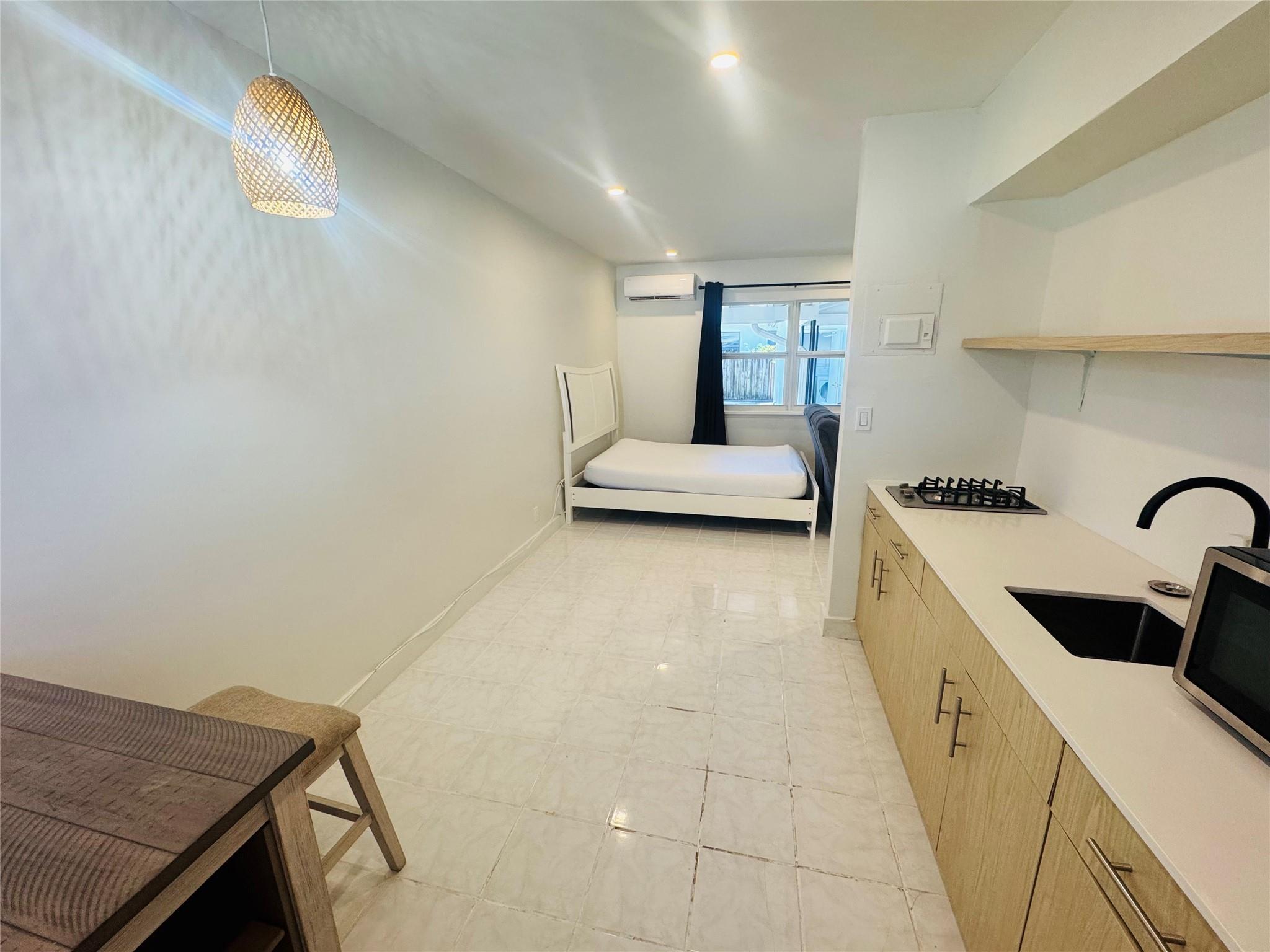 1941 Washington Street 3, Hollywood, FL 33020