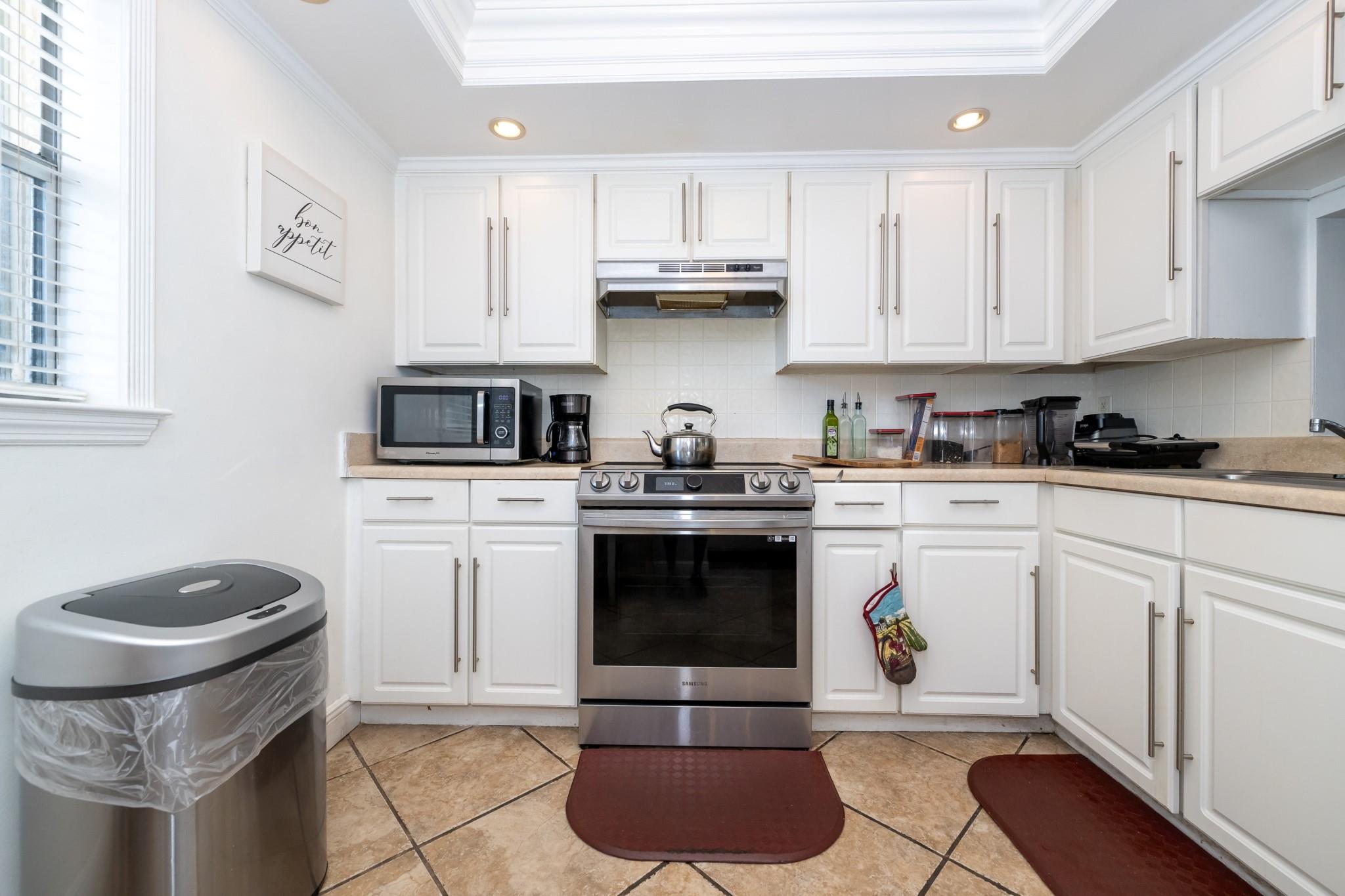 8821 NW 38th Drive 205A, Coral Springs, FL 33065