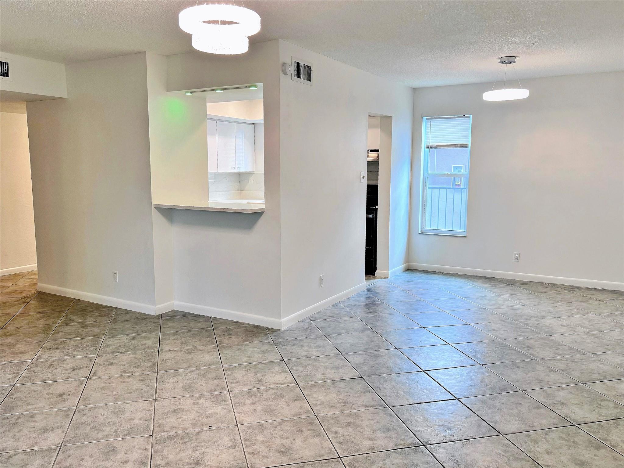 3100 Riverside Drive 307, Coral Springs, FL 33065