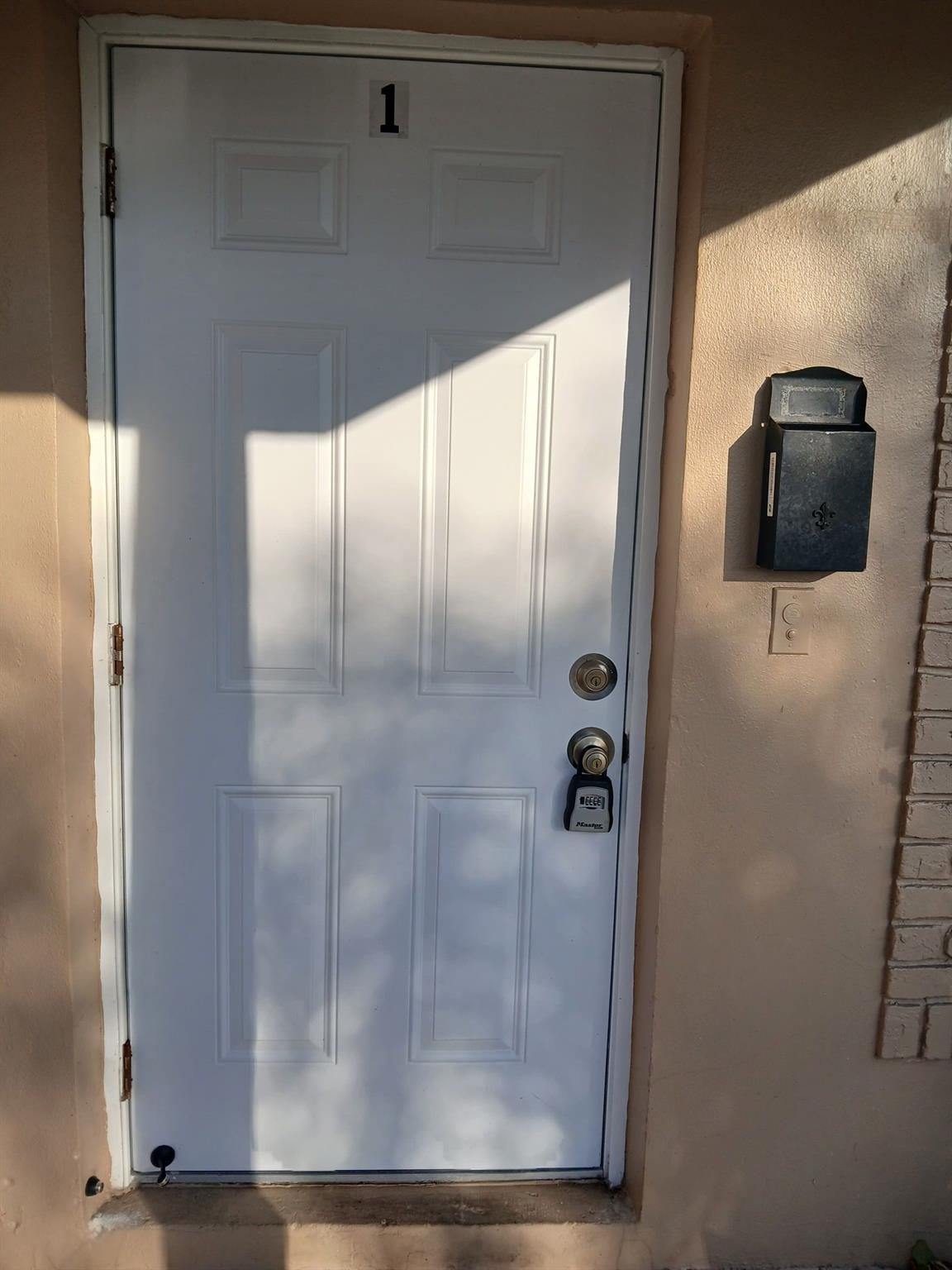 4117 Riverside Drive 1, Coral Springs, FL 33065