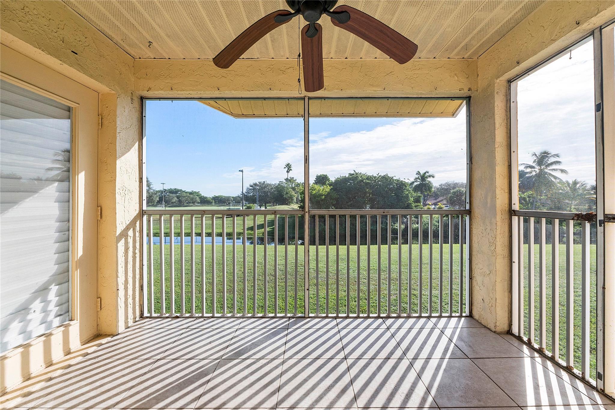 967 Coral Club Drive 967, Coral Springs, FL 33071