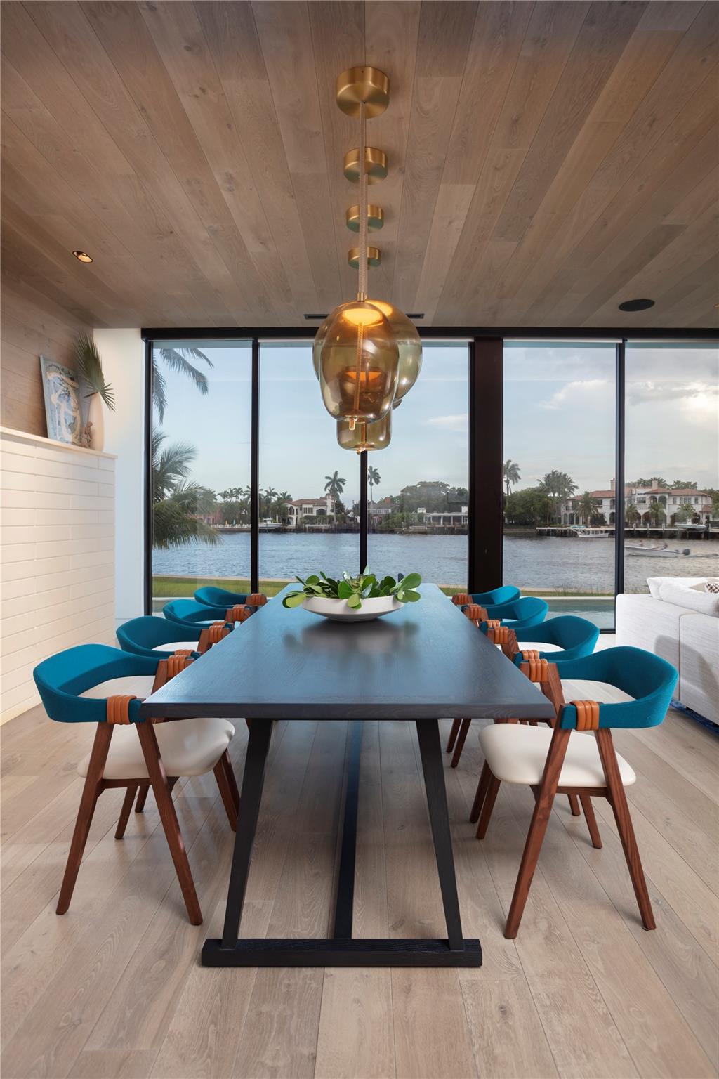 516 Mola Avenue, Fort Lauderdale, FL 33301