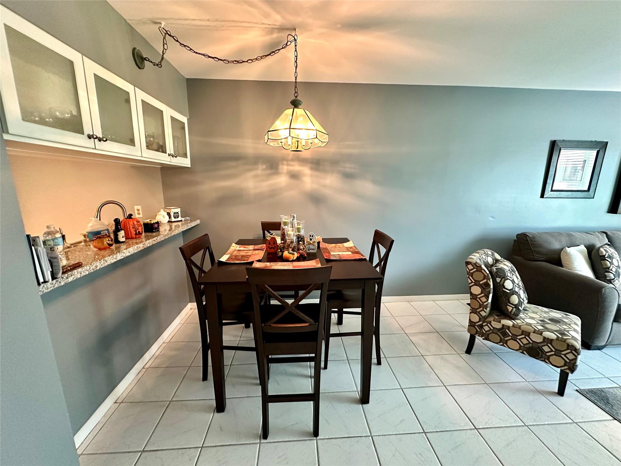 930 Twin Lakes Drive 8-P, Coral Springs, FL 33071