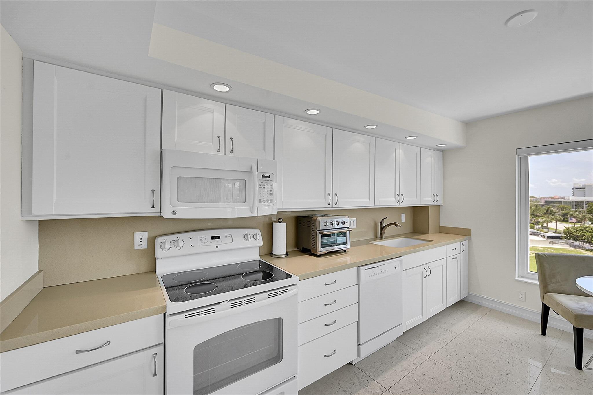 Photo for 600 S Ocean Boulevard, 504, Boca Raton, FL 33432 - Listing #FX-10514905 600 S Ocean Boulevard, 504, Boca Raton, FL 33432