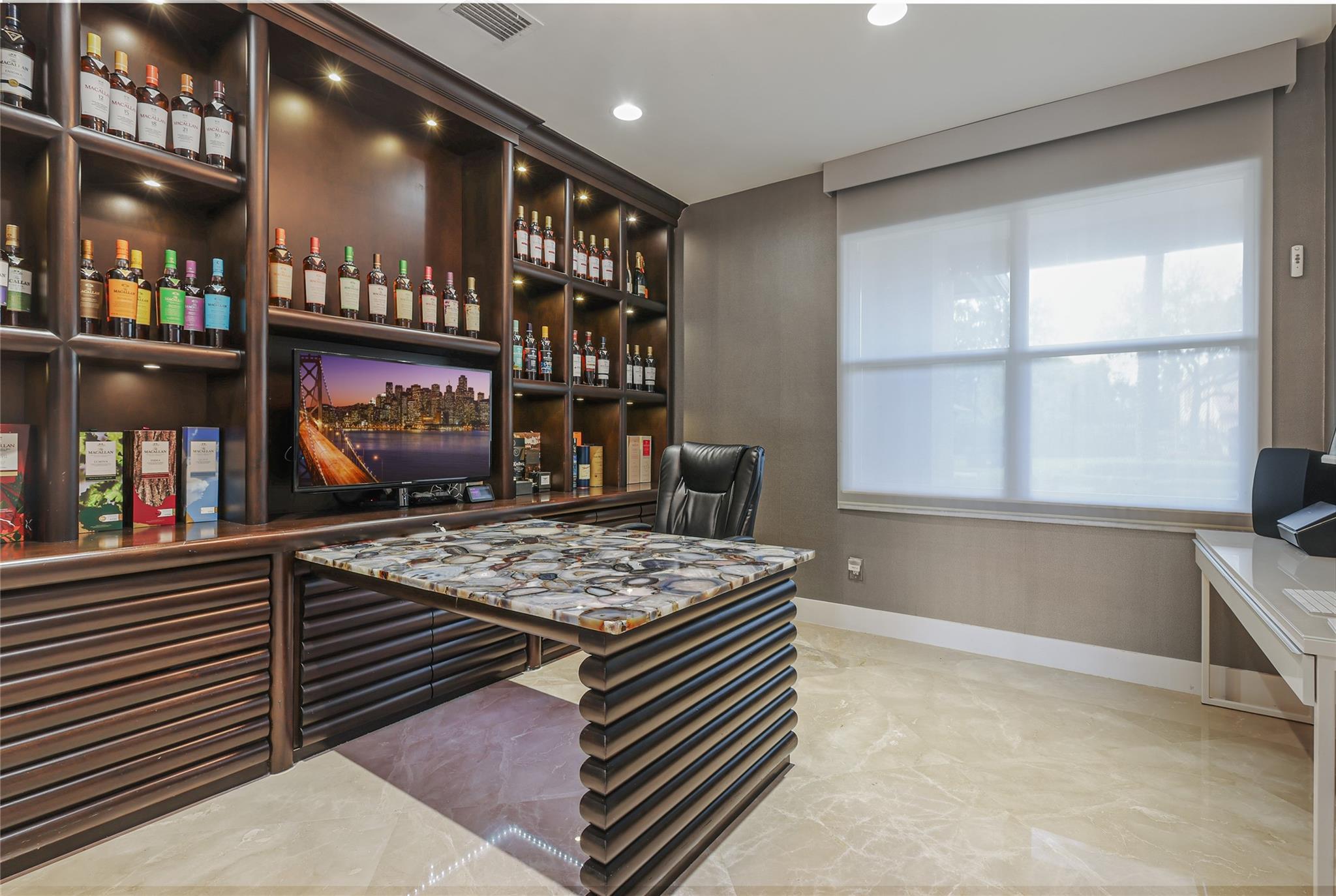 Photo for 10792 Pine Lodge Trail, Davie, FL 33328 - Listing #FX-10511577 10792 Pine Lodge Trail, Davie, FL 33328