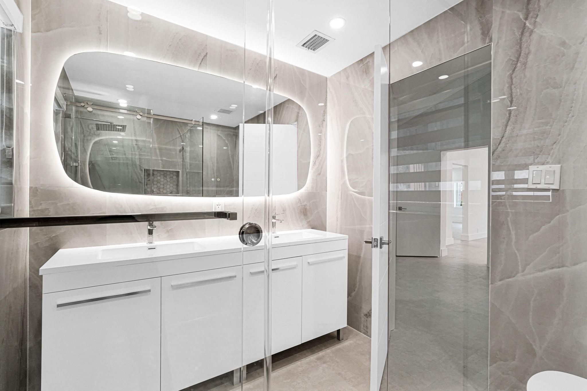 2291 SW 17th Street, Miami, FL 33145