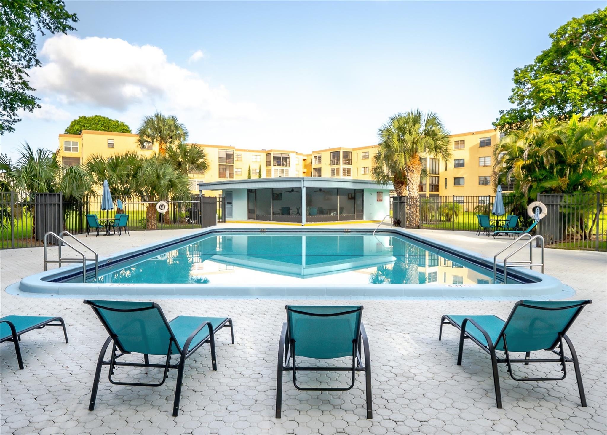 Photo for 9440 SW 8th Street, 207, Boca Raton, FL 33428 - Listing #FX-10517135 9440 SW 8th Street, 207, Boca Raton, FL 33428