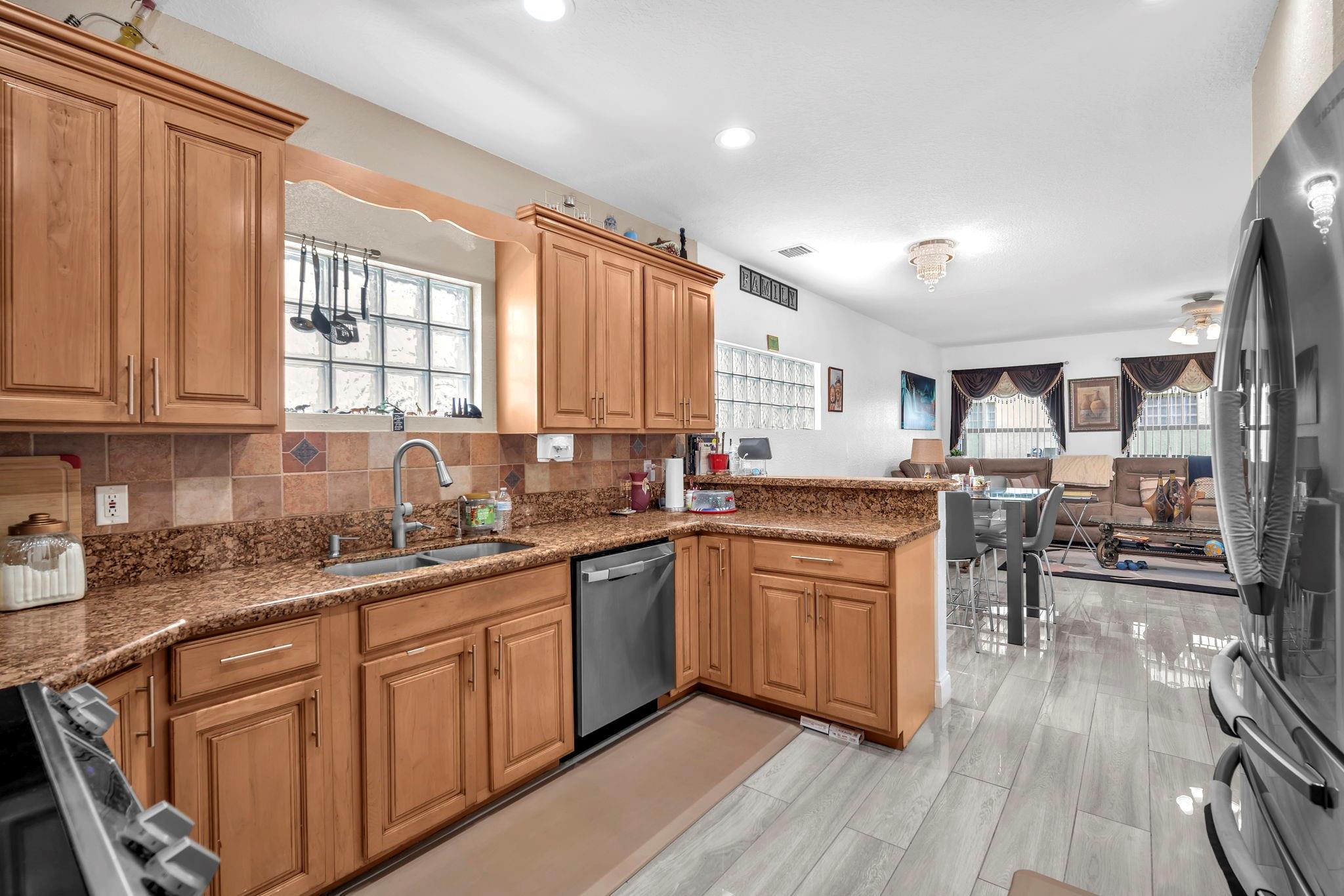 3471 NW 112th Avenue, Coral Springs, FL 33065