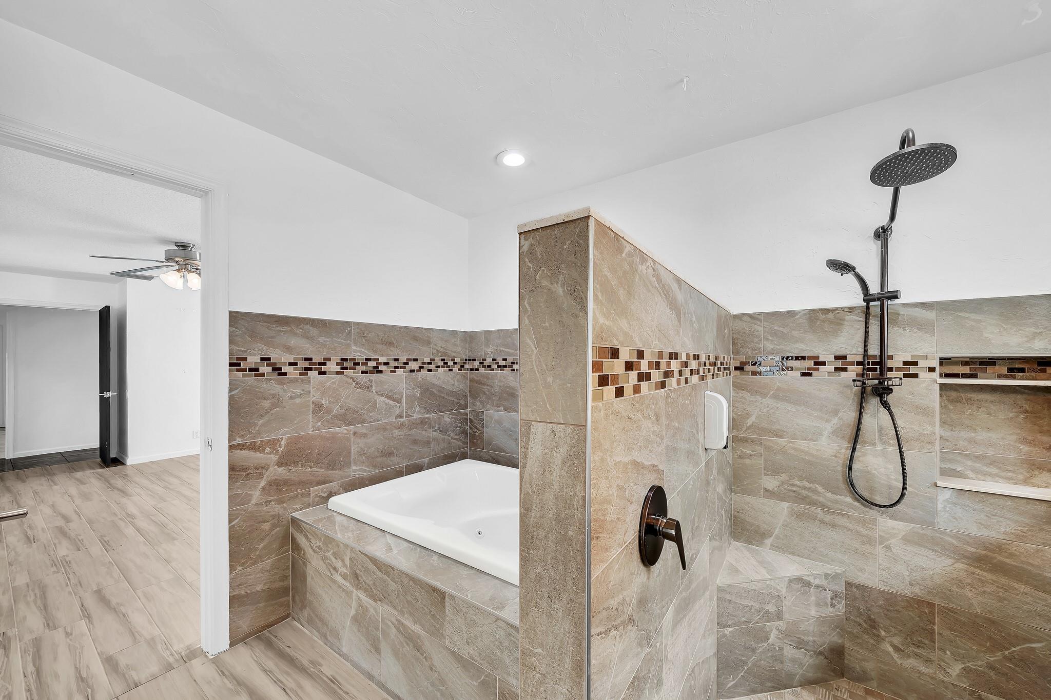 303 NW 105th Terrace, Coral Springs, FL 33071