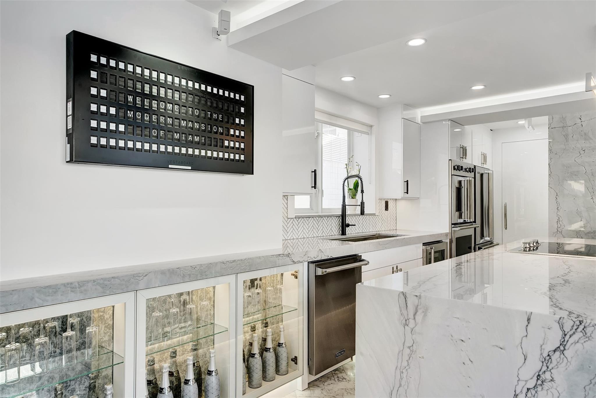 124 11th Street, Miami Beach, FL 33139